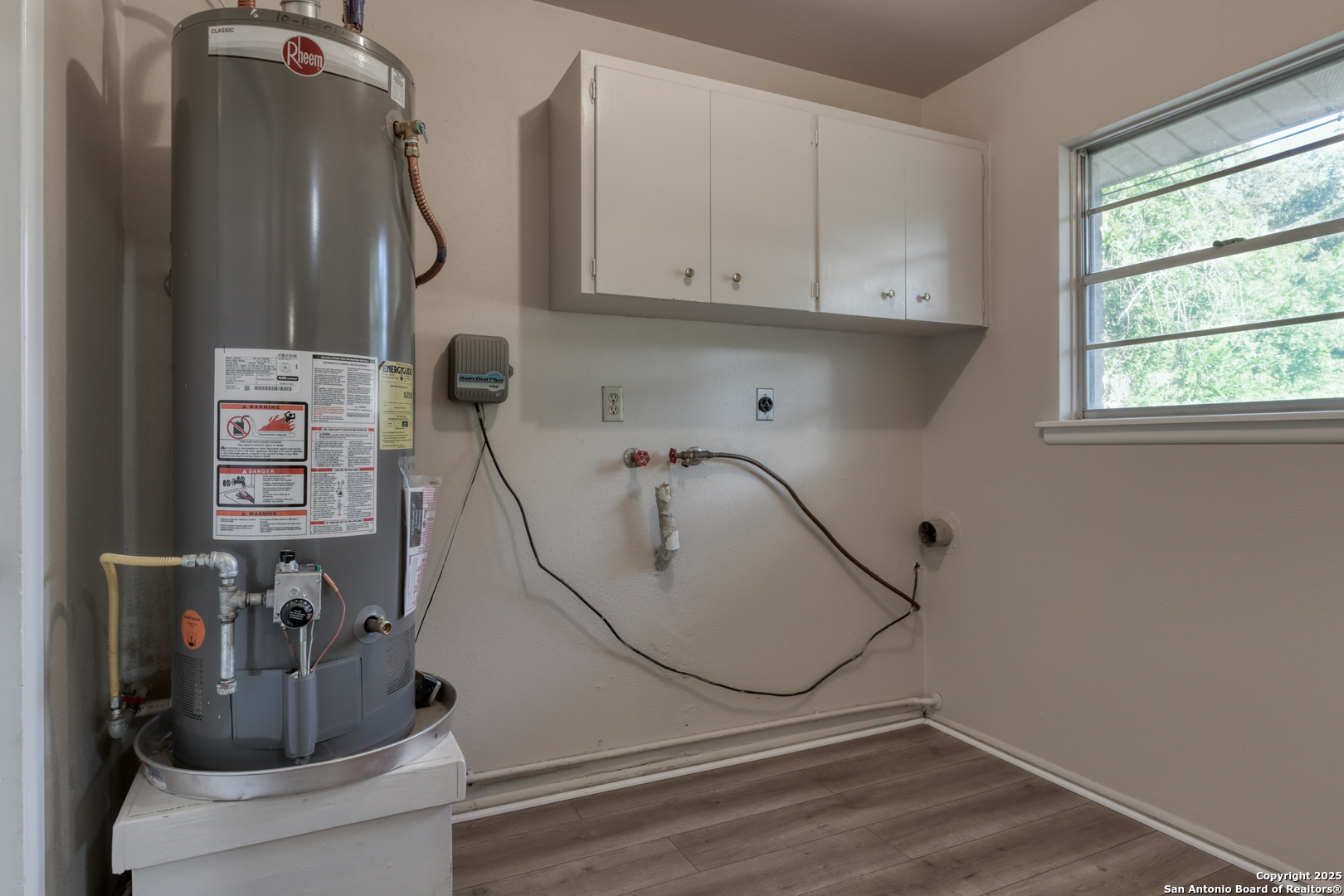main property photo 19
