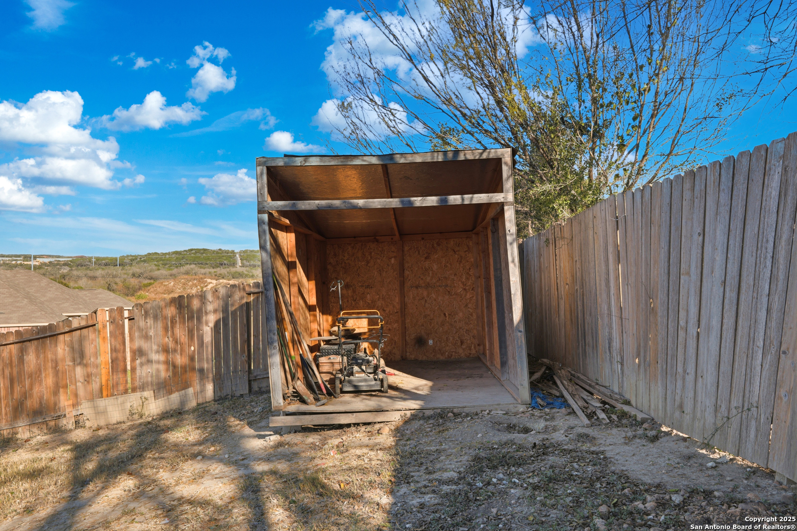 main property photo 36