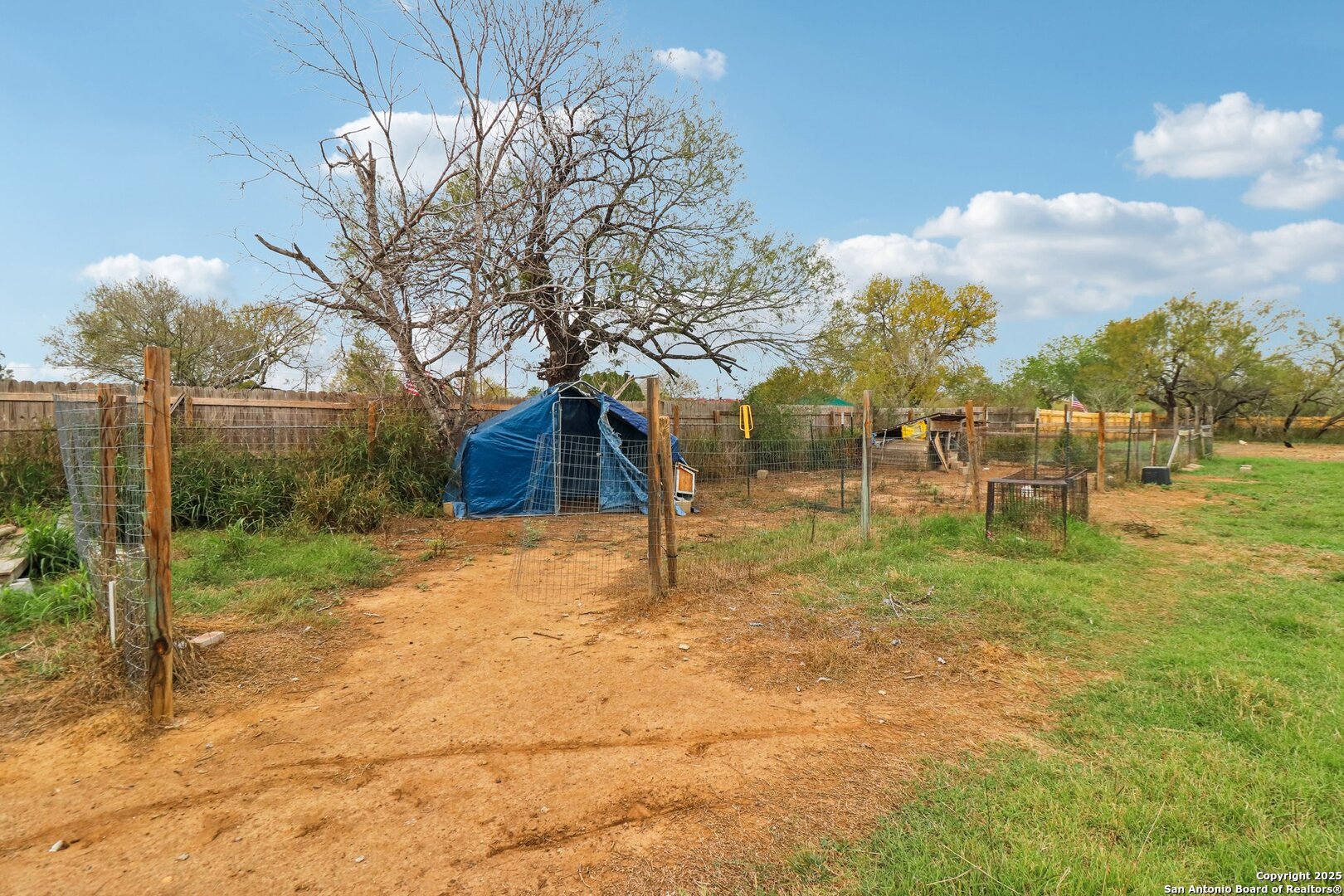 main property photo 13