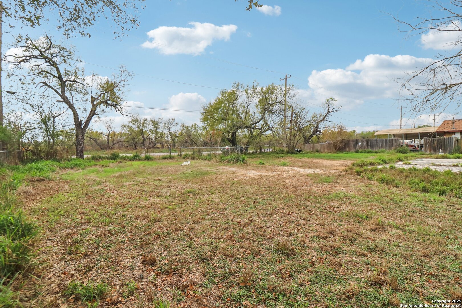 main property photo 15