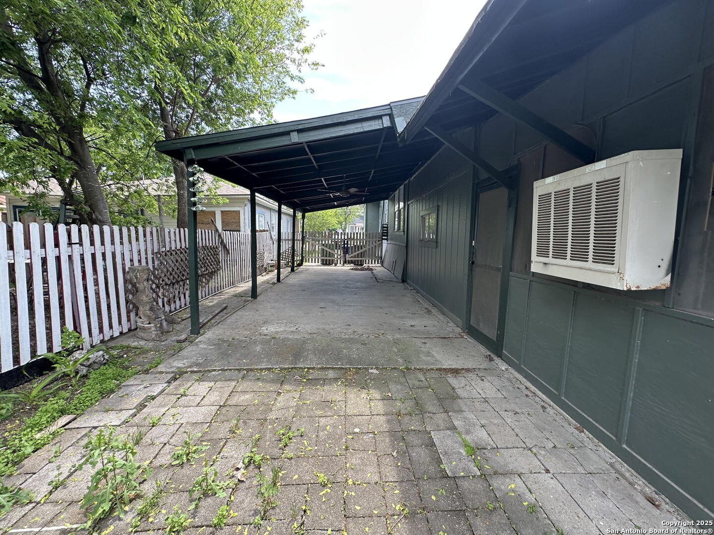 main property photo 59