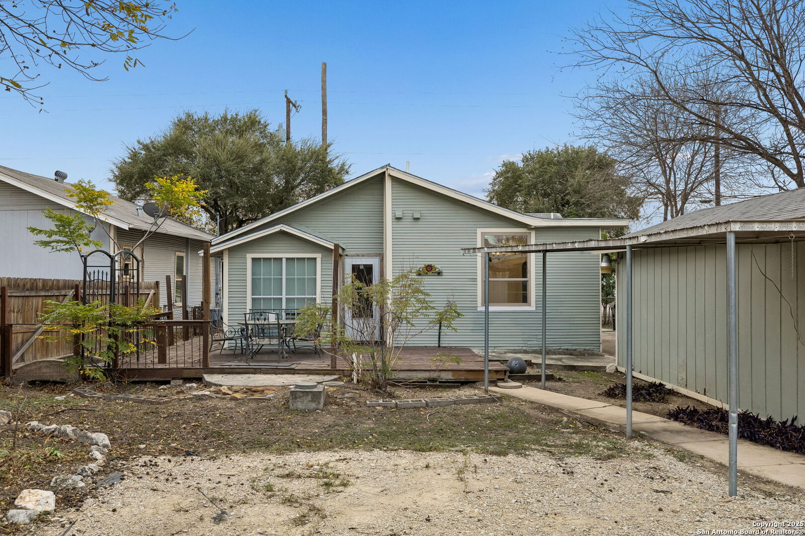 main property photo 23