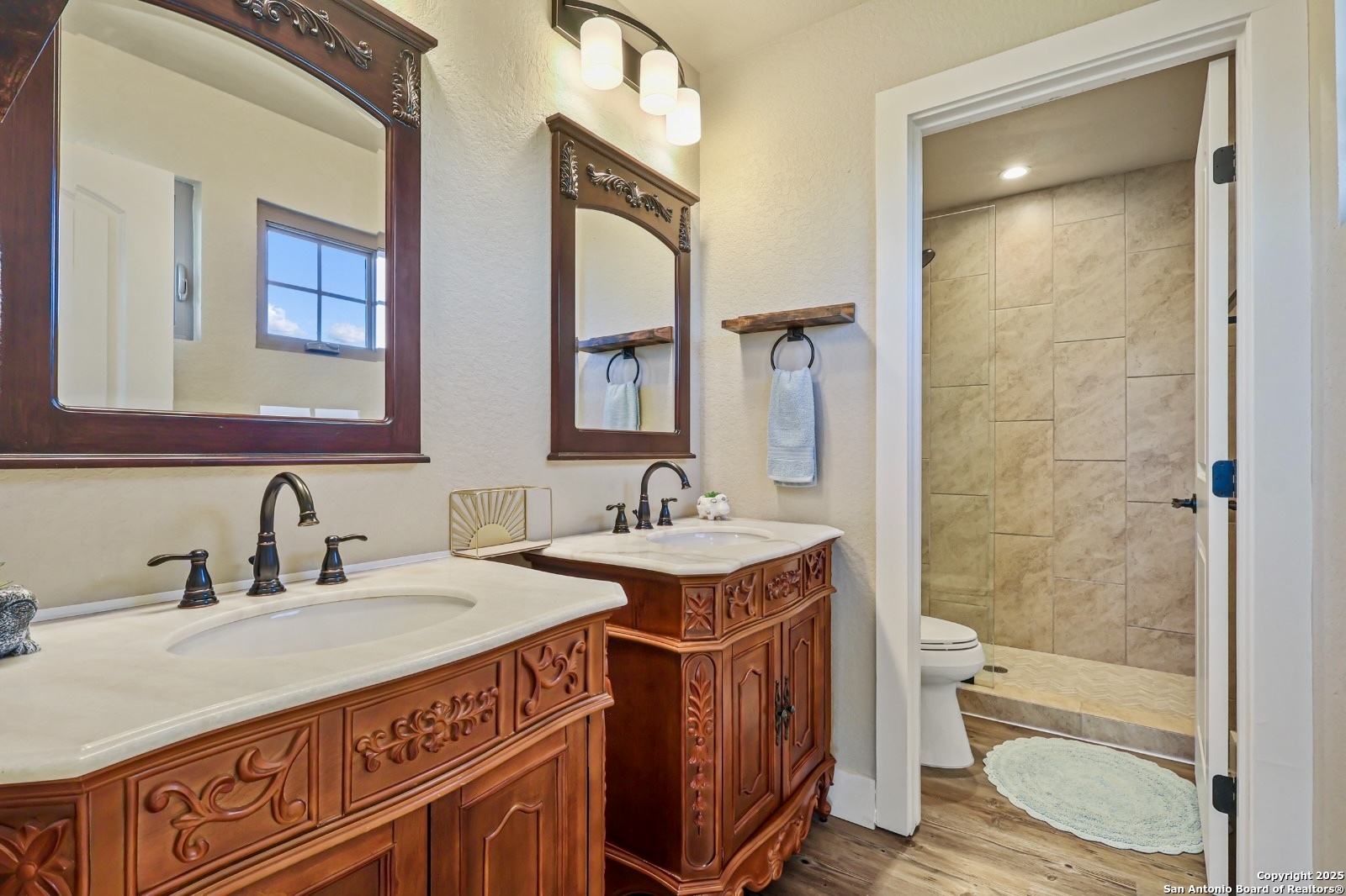 main property photo 25
