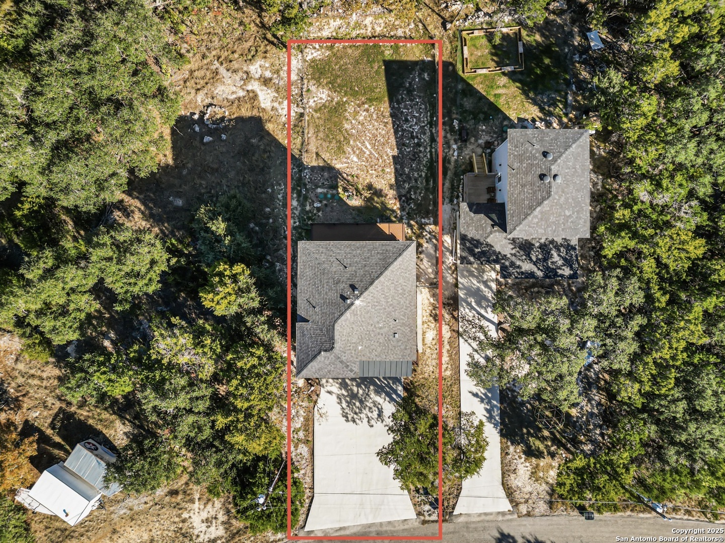 main property photo 30