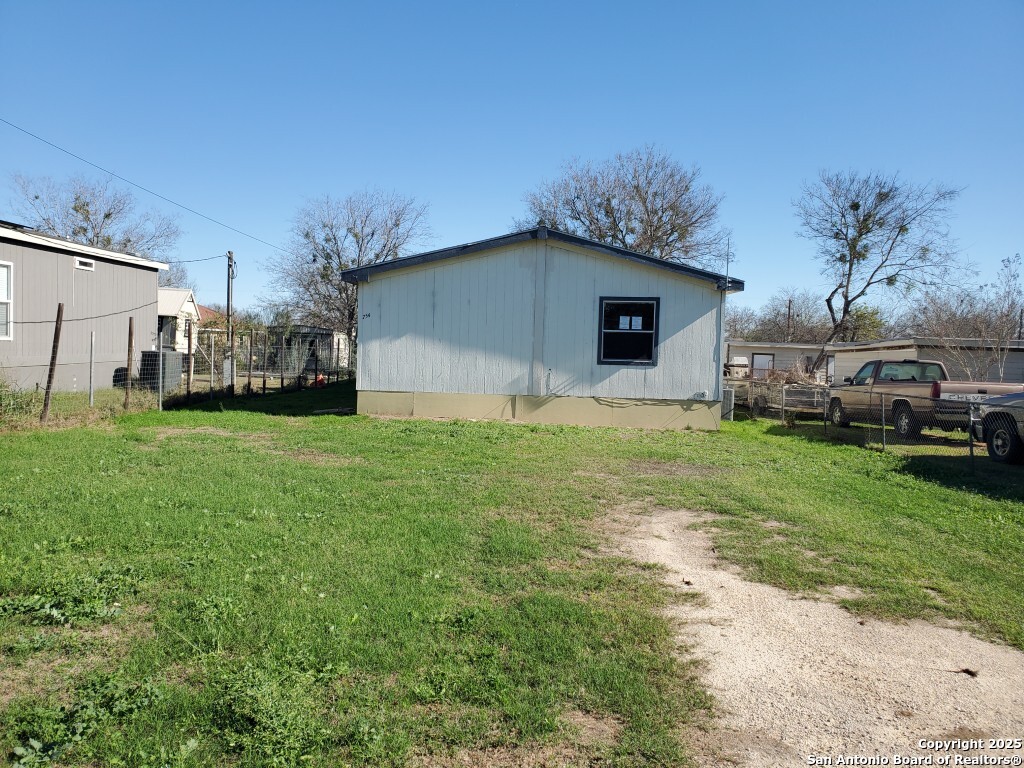 main property photo 9
