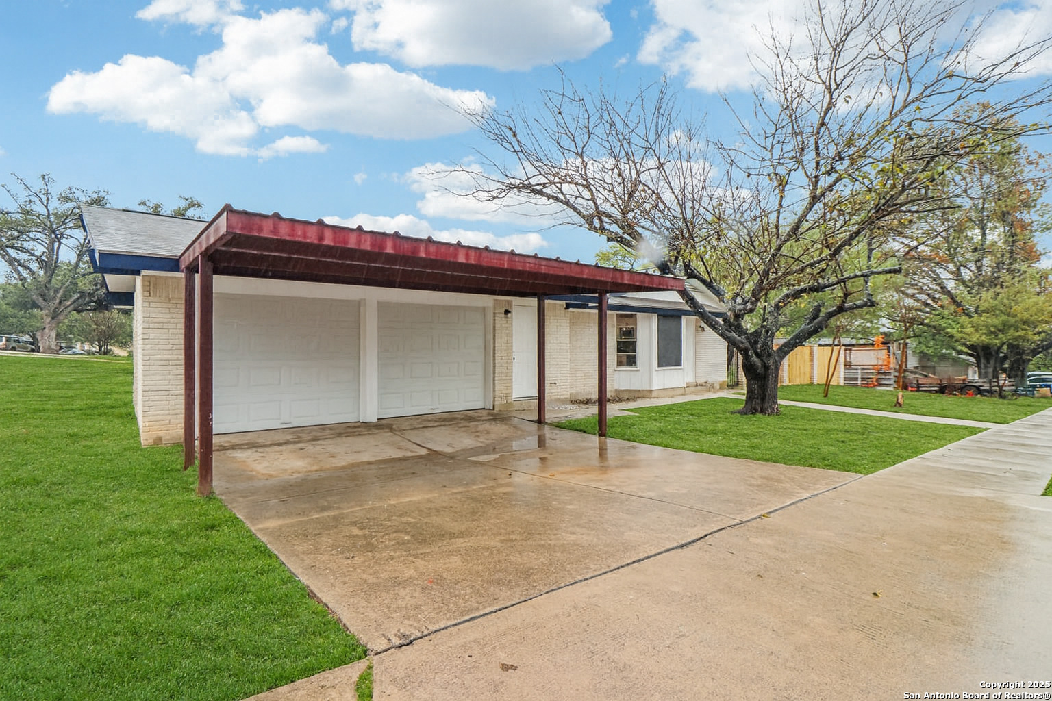 main property photo 4