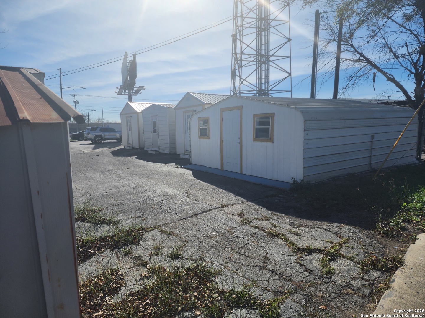 main property photo 9
