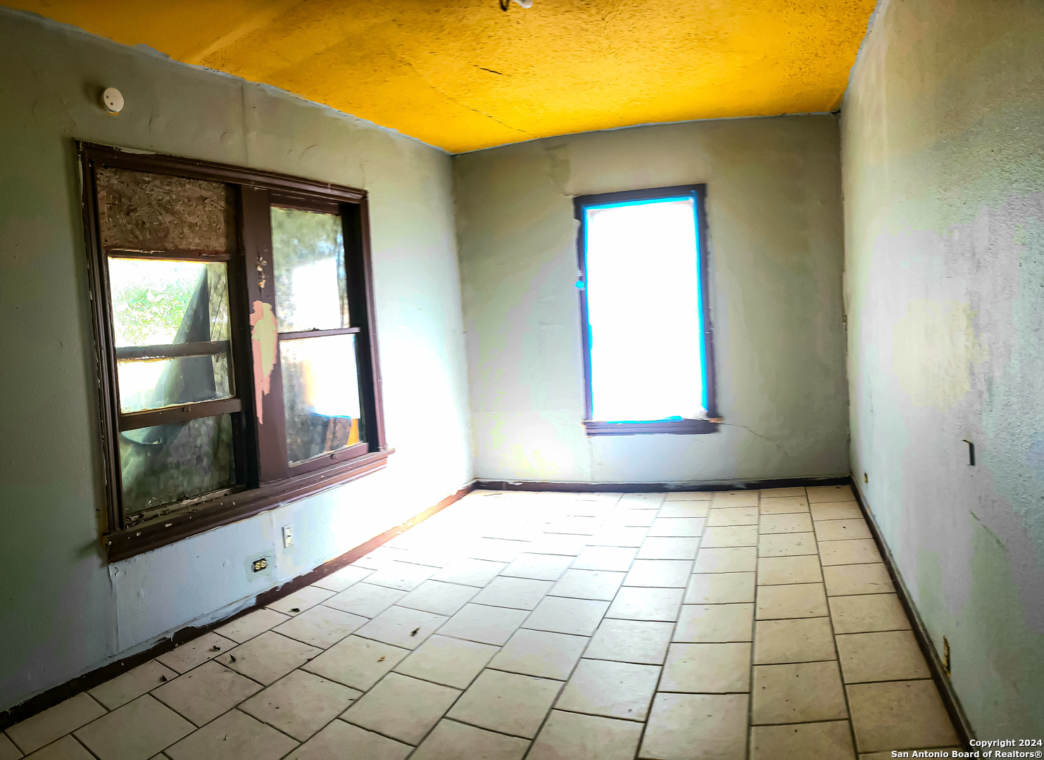 property viewer photo 11