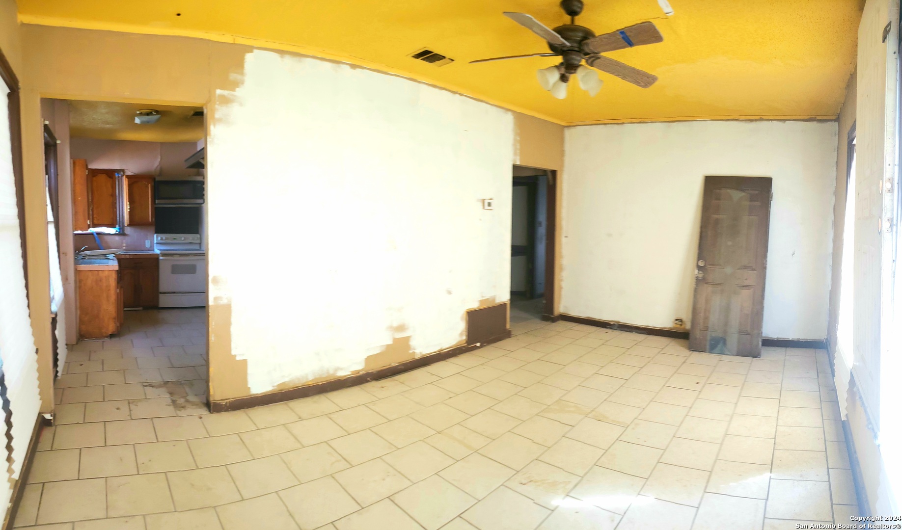 property viewer photo 3