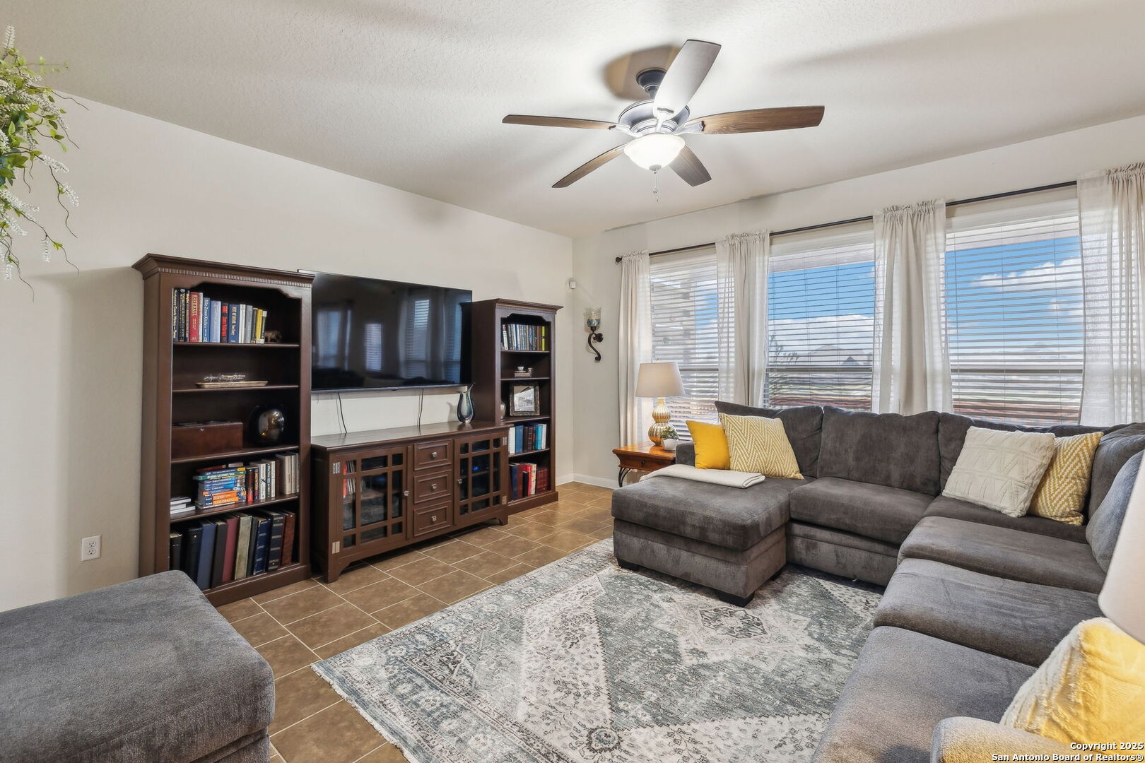 property viewer photo 10