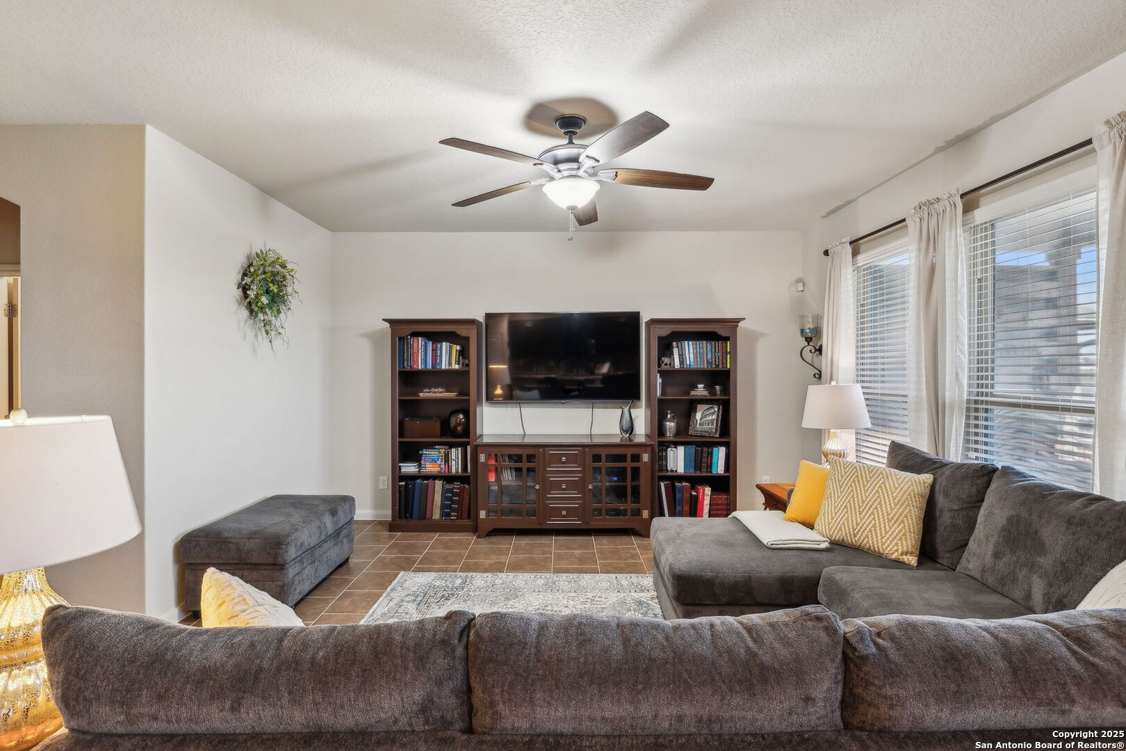 property viewer photo 12