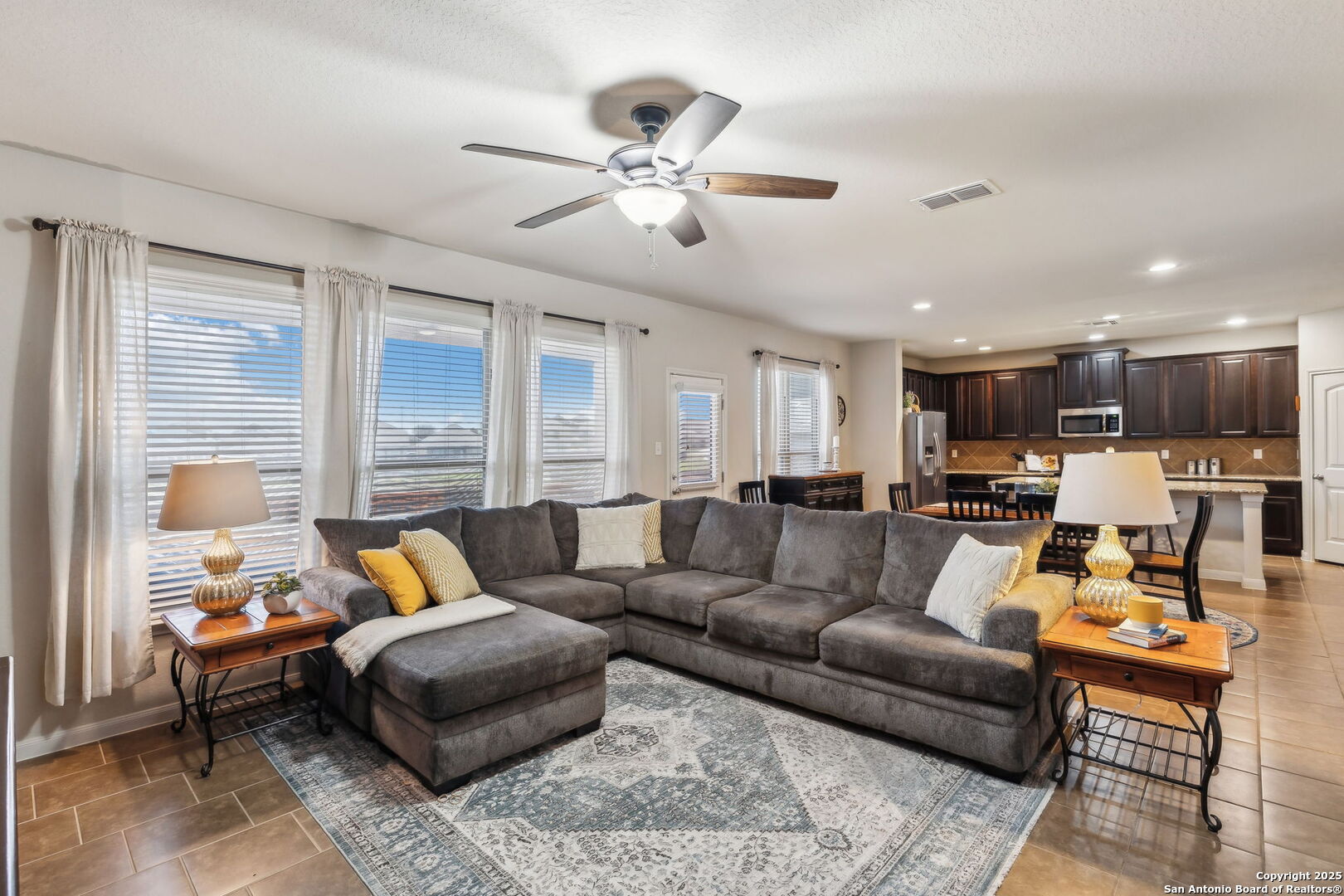 property viewer photo 13