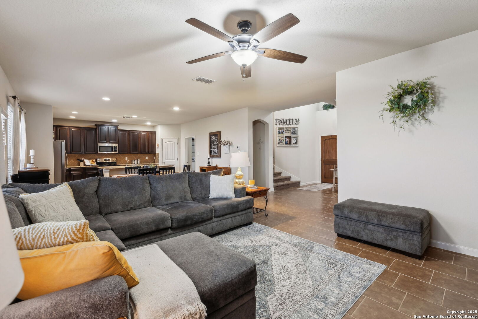 property viewer photo 14