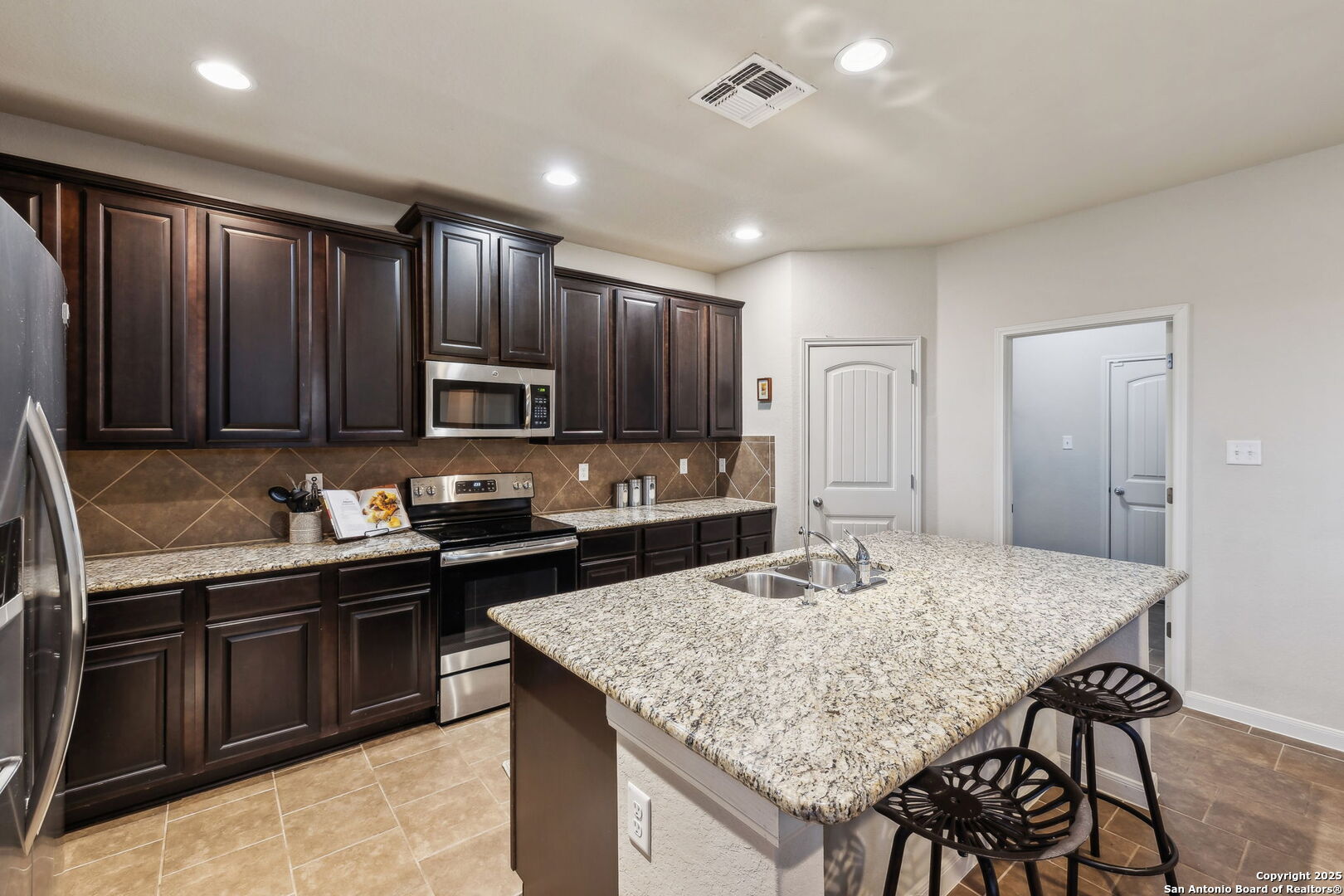 property viewer photo 19