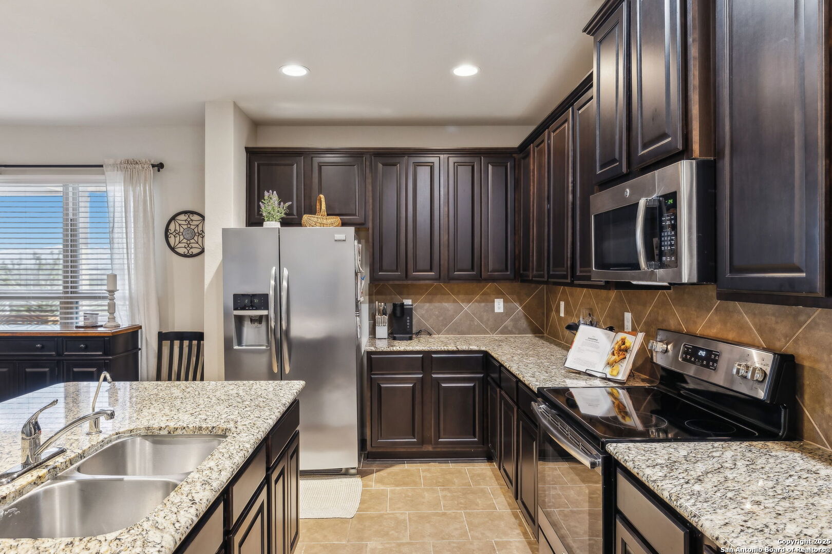 property viewer photo 21