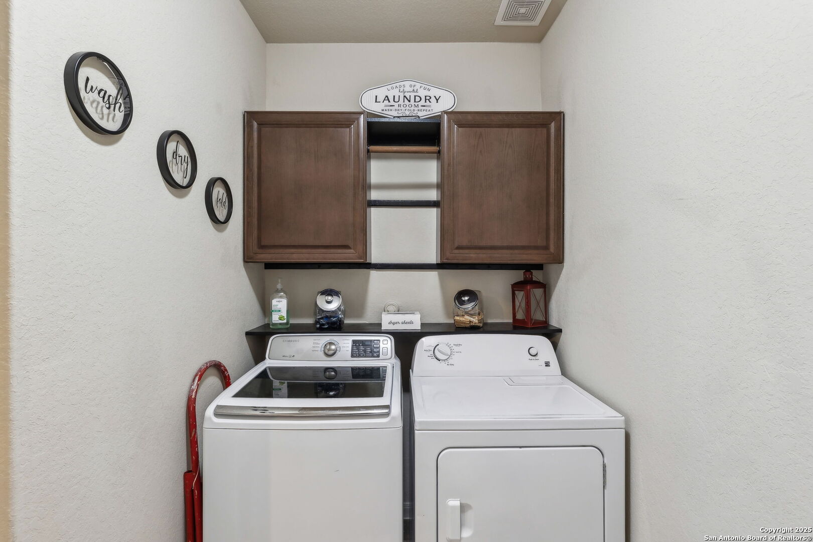 property viewer photo 25