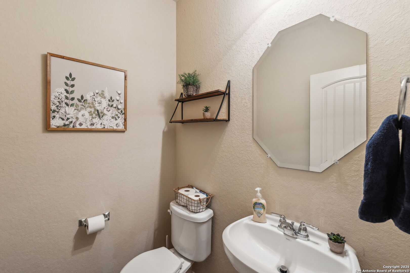 property viewer photo 26
