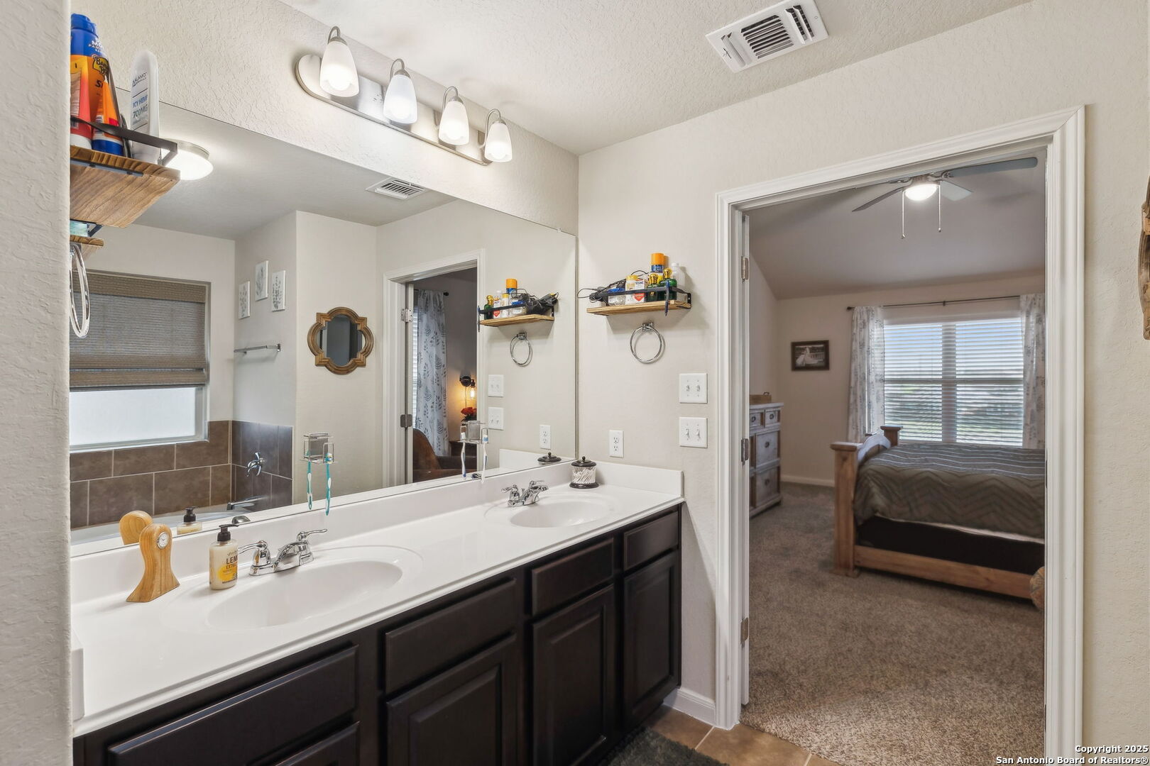 property viewer photo 37