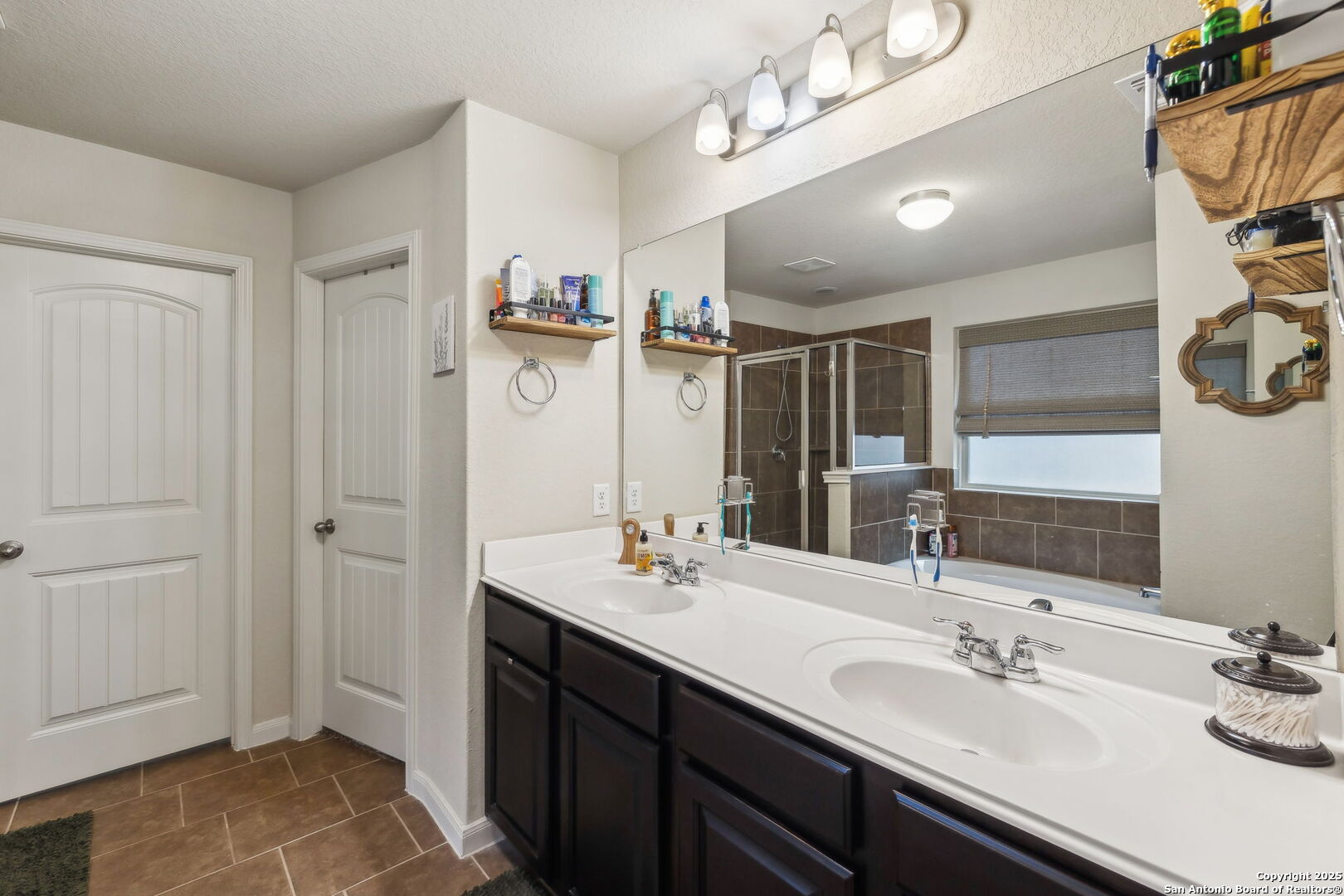 property viewer photo 38