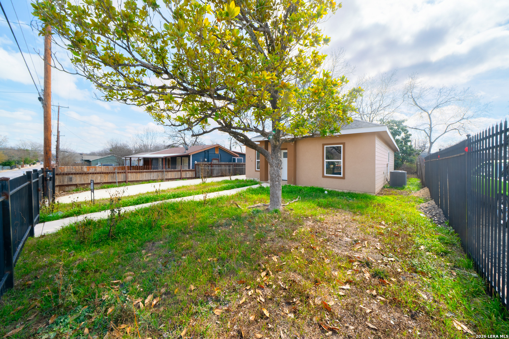 property viewer photo 12