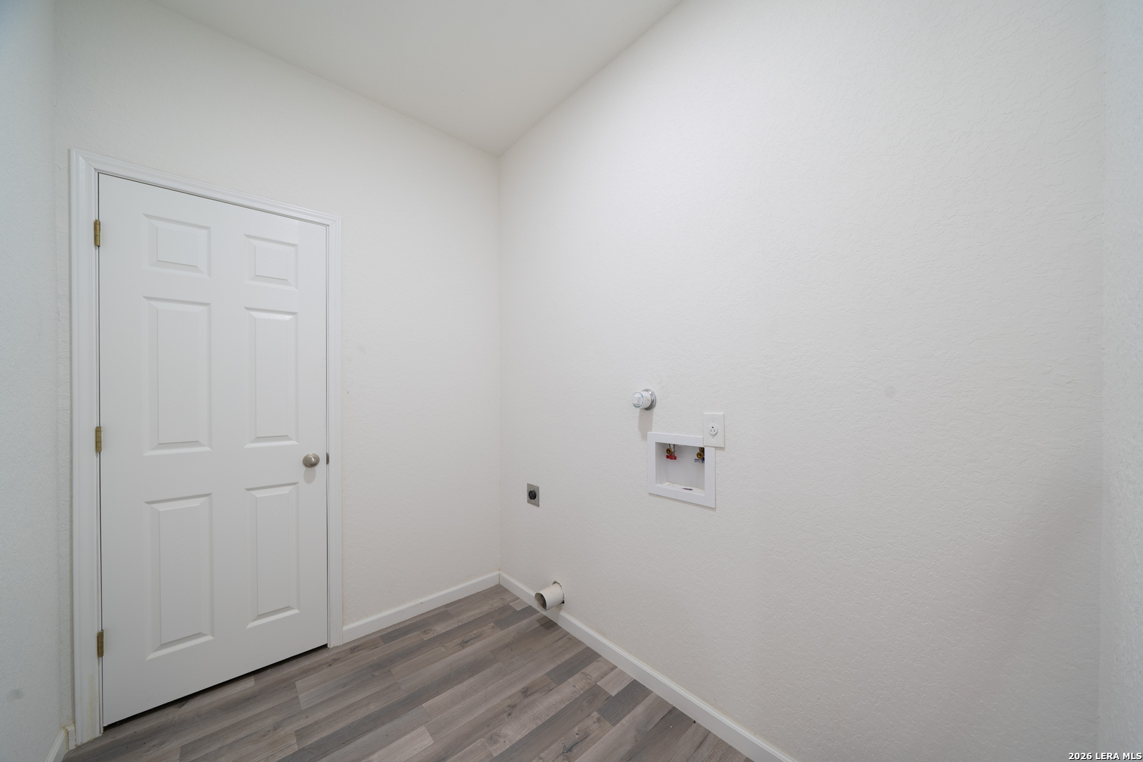 property viewer photo 16