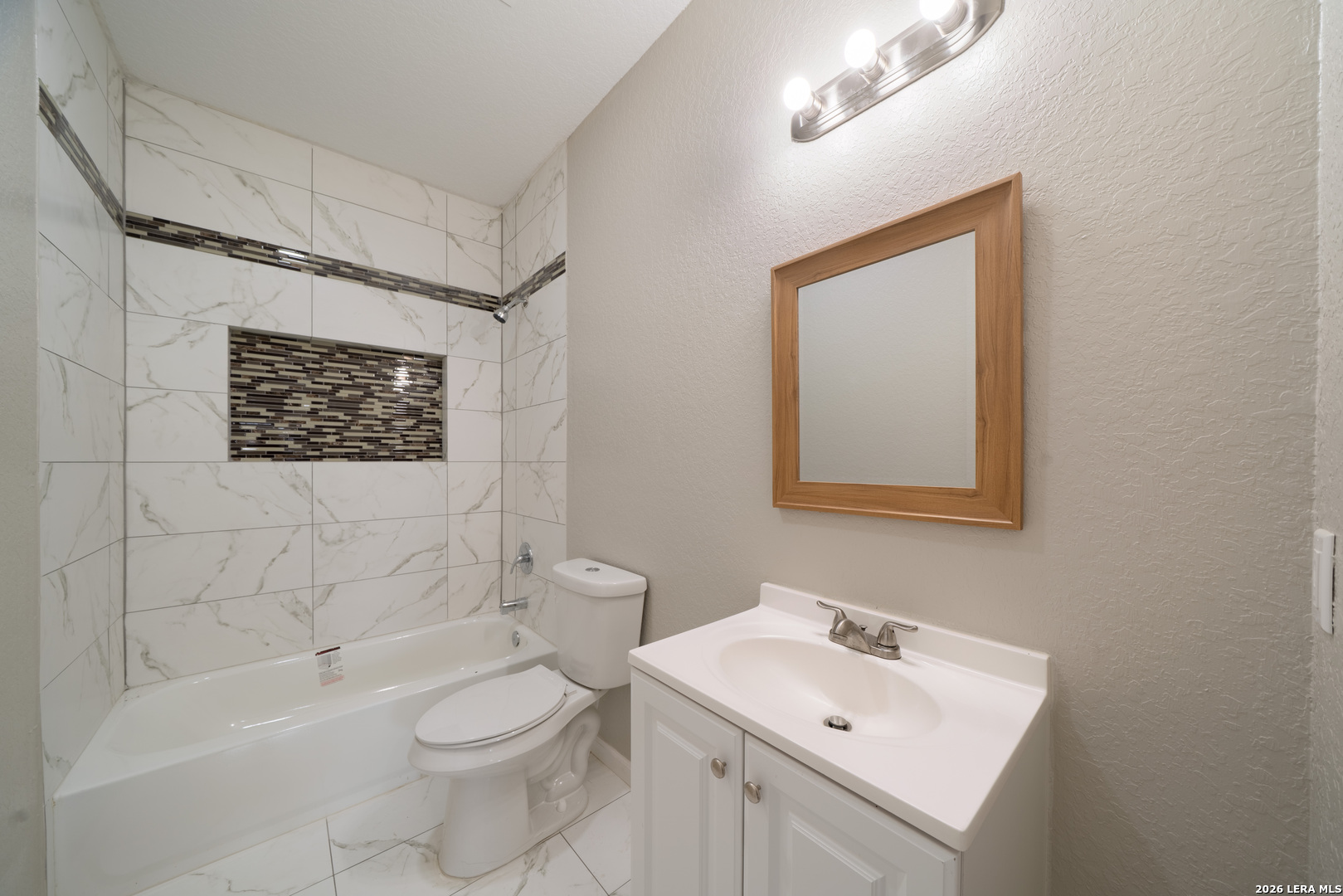 property viewer photo 19