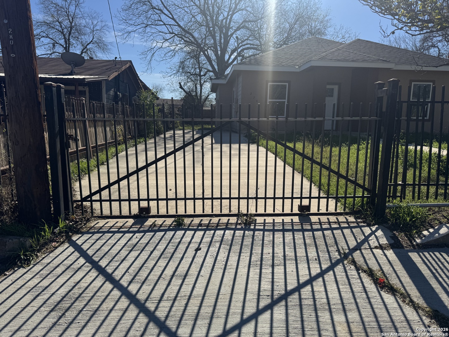 property viewer photo 2