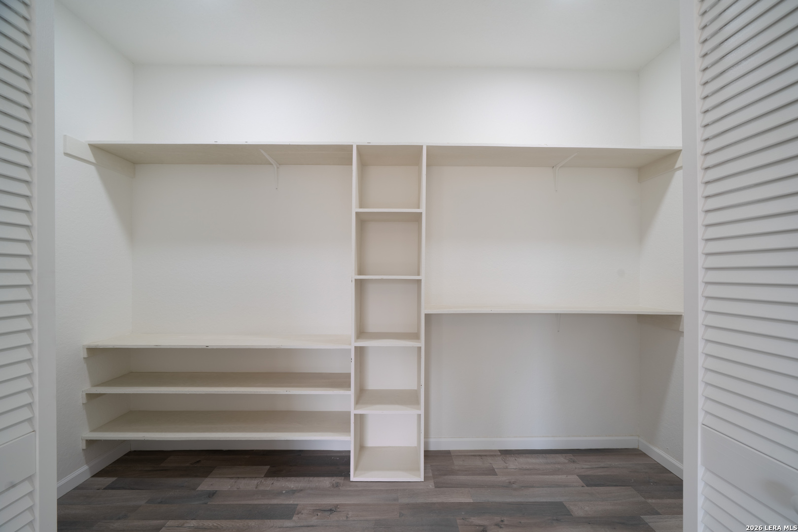 property viewer photo 20