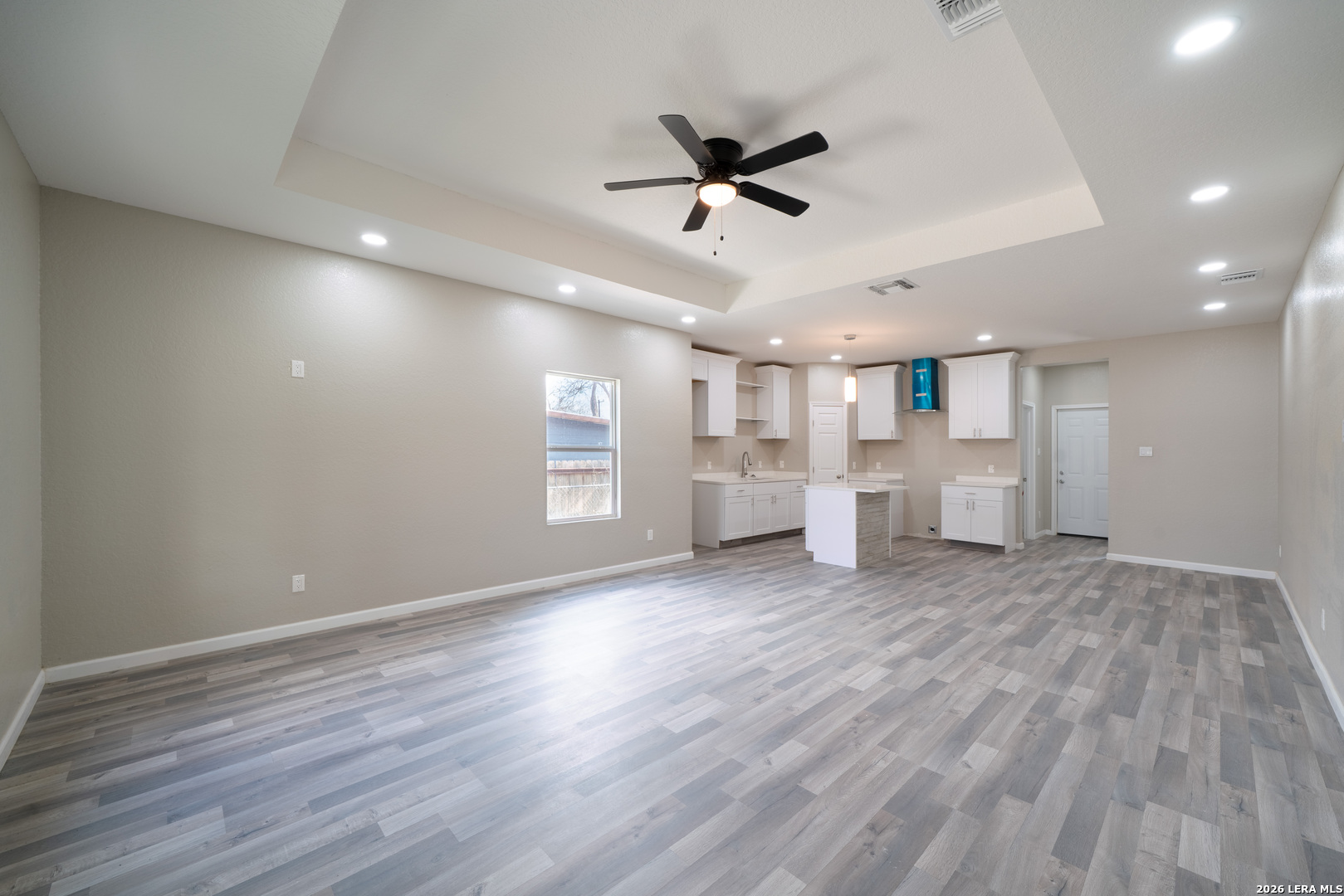property viewer photo 25