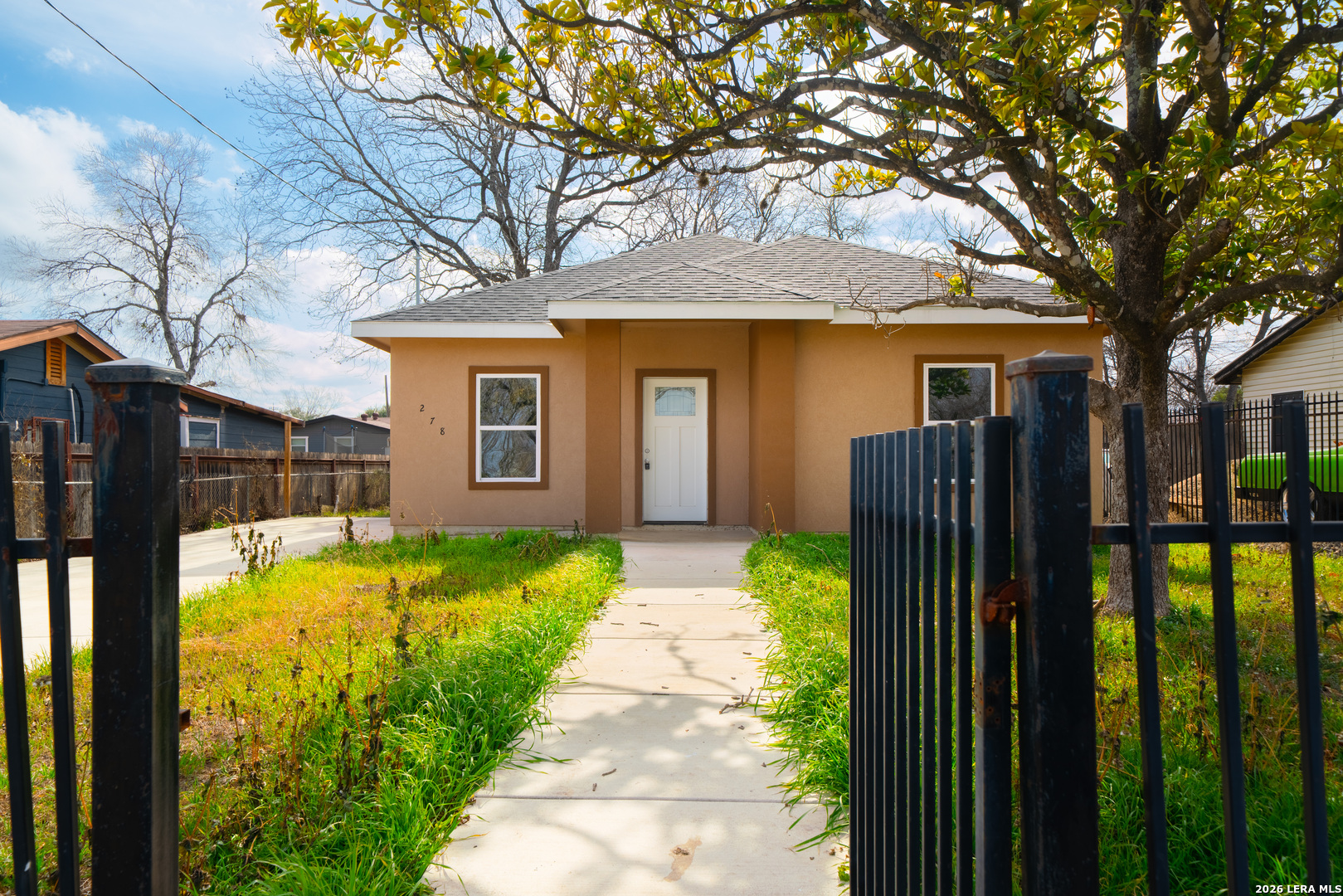 property viewer photo 31