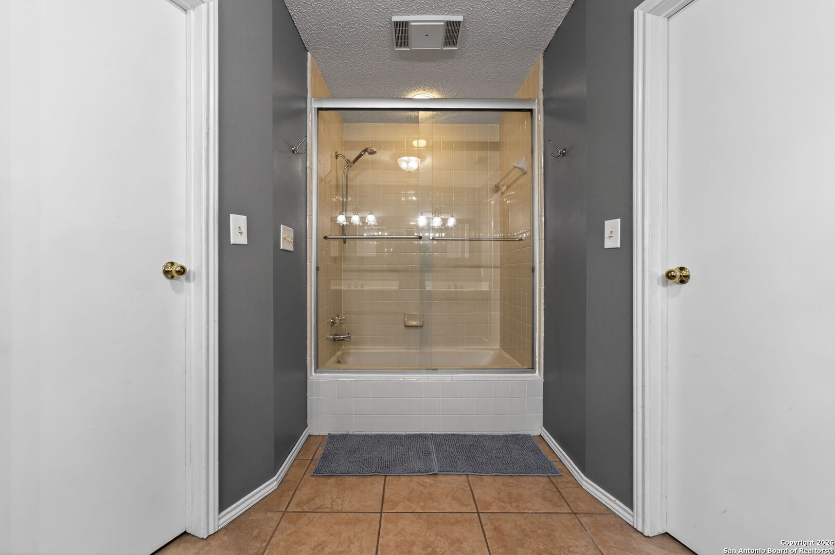 property viewer photo 25