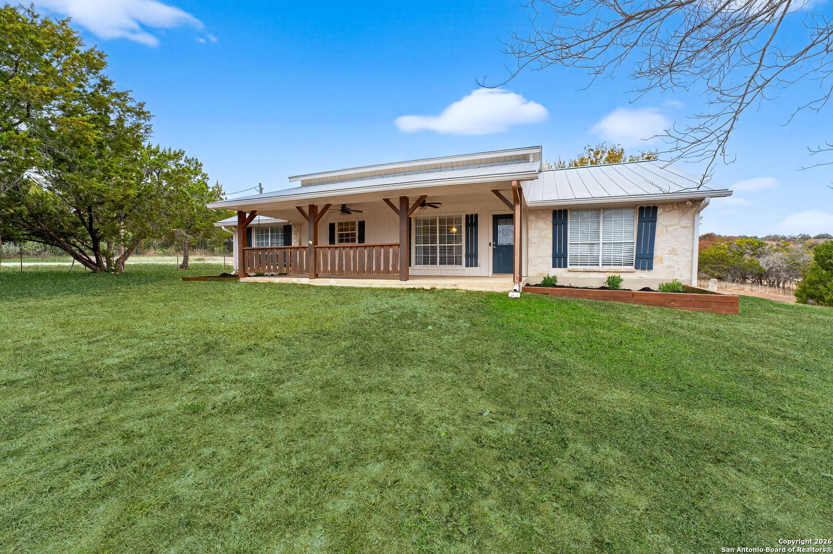 property viewer photo 3