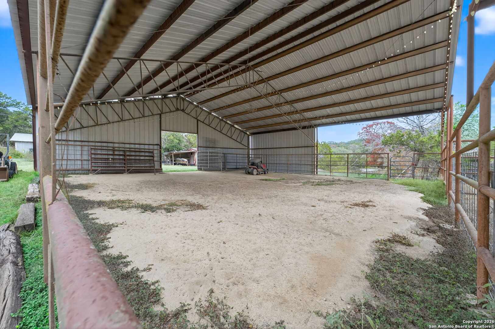 property viewer photo 44