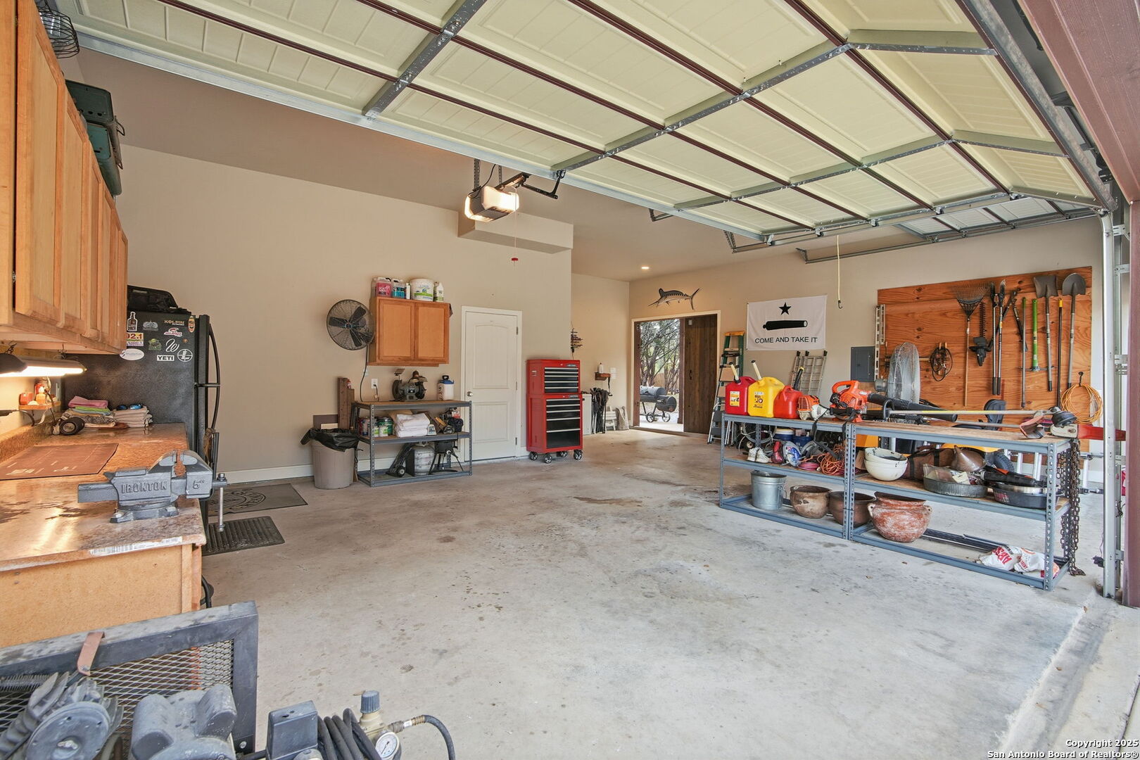 property viewer photo 33