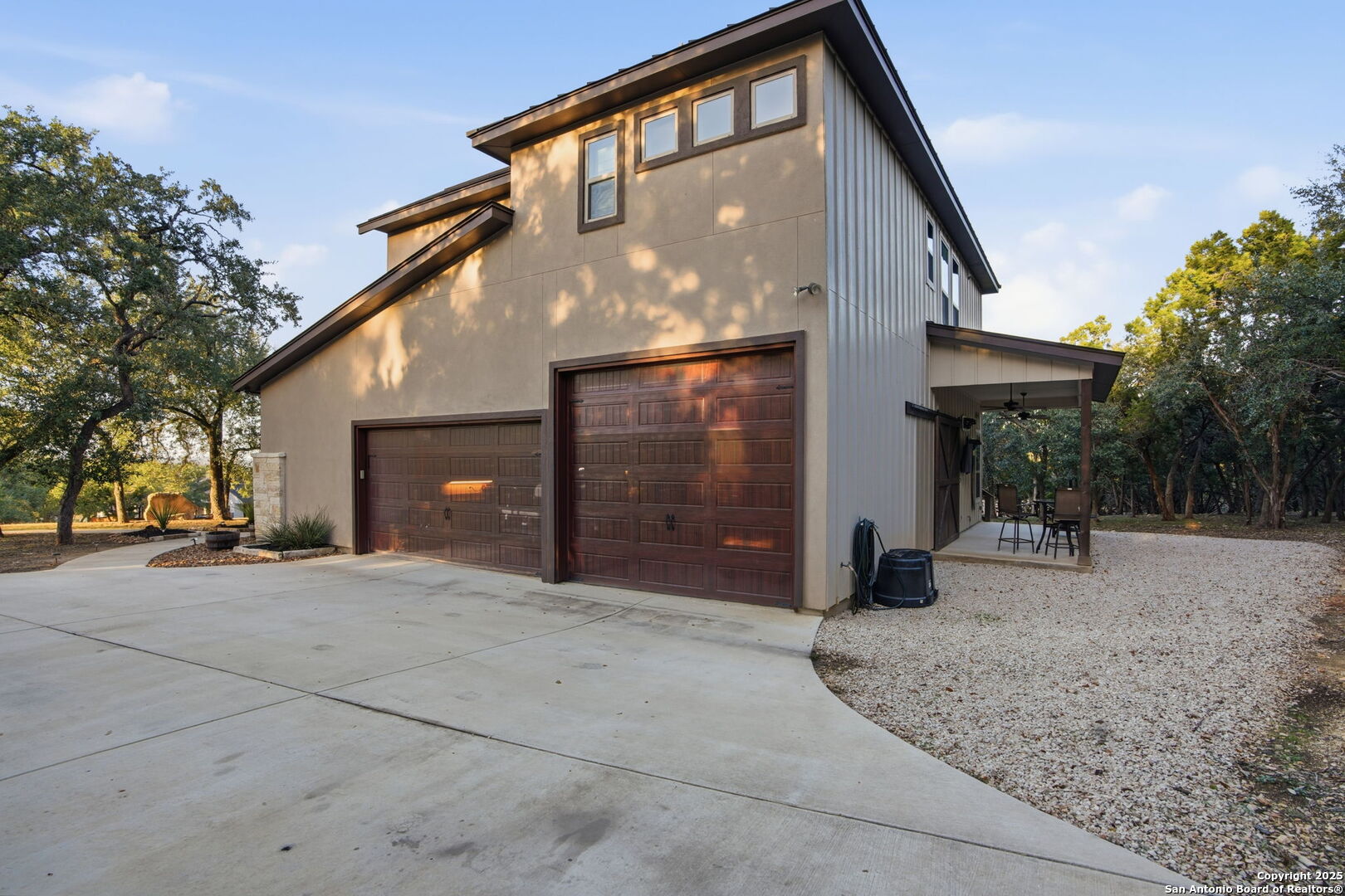 property viewer photo 35