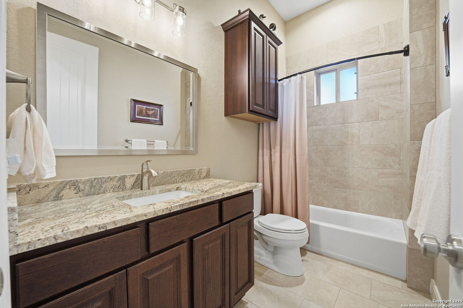 property viewer photo 40