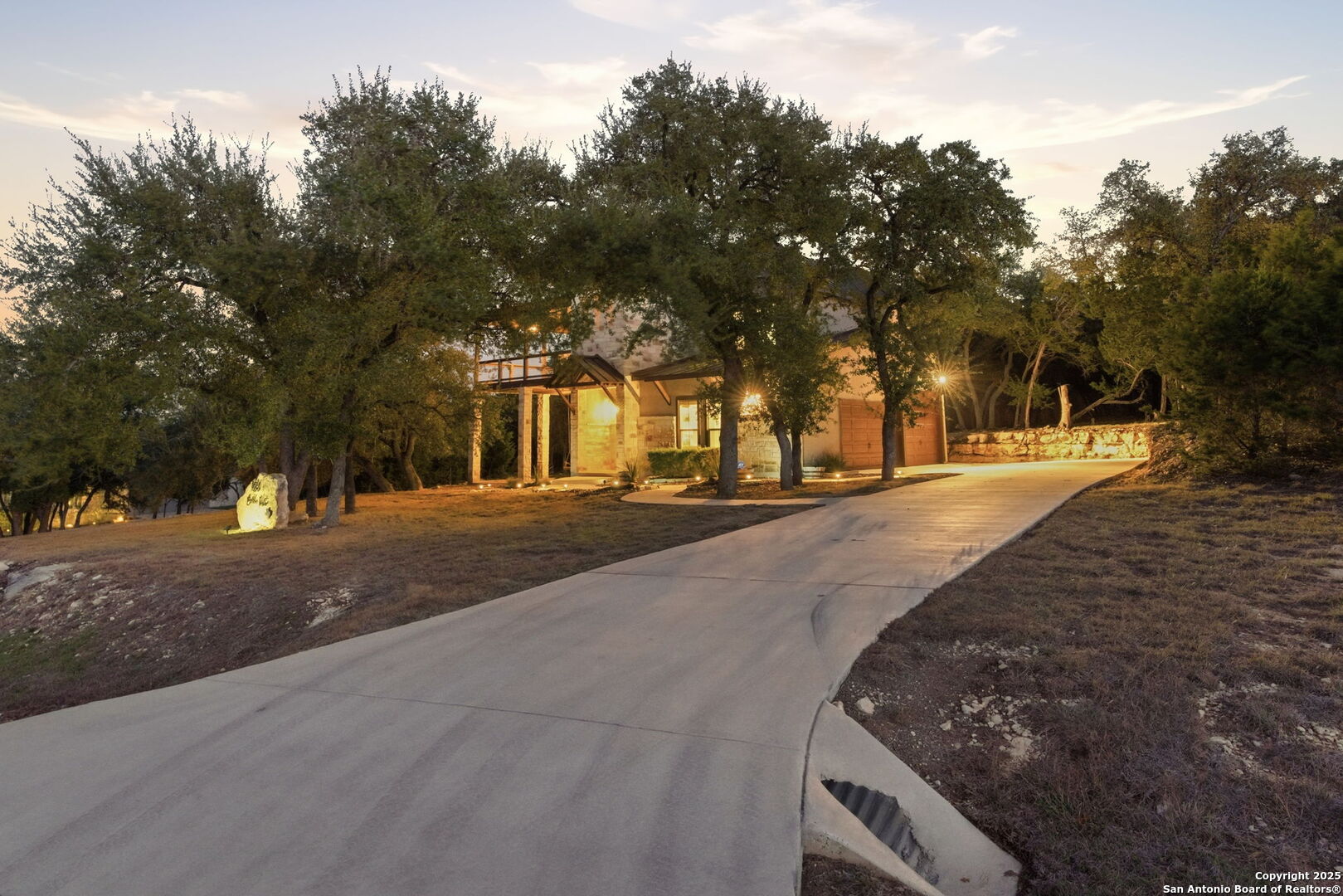 property viewer photo 46