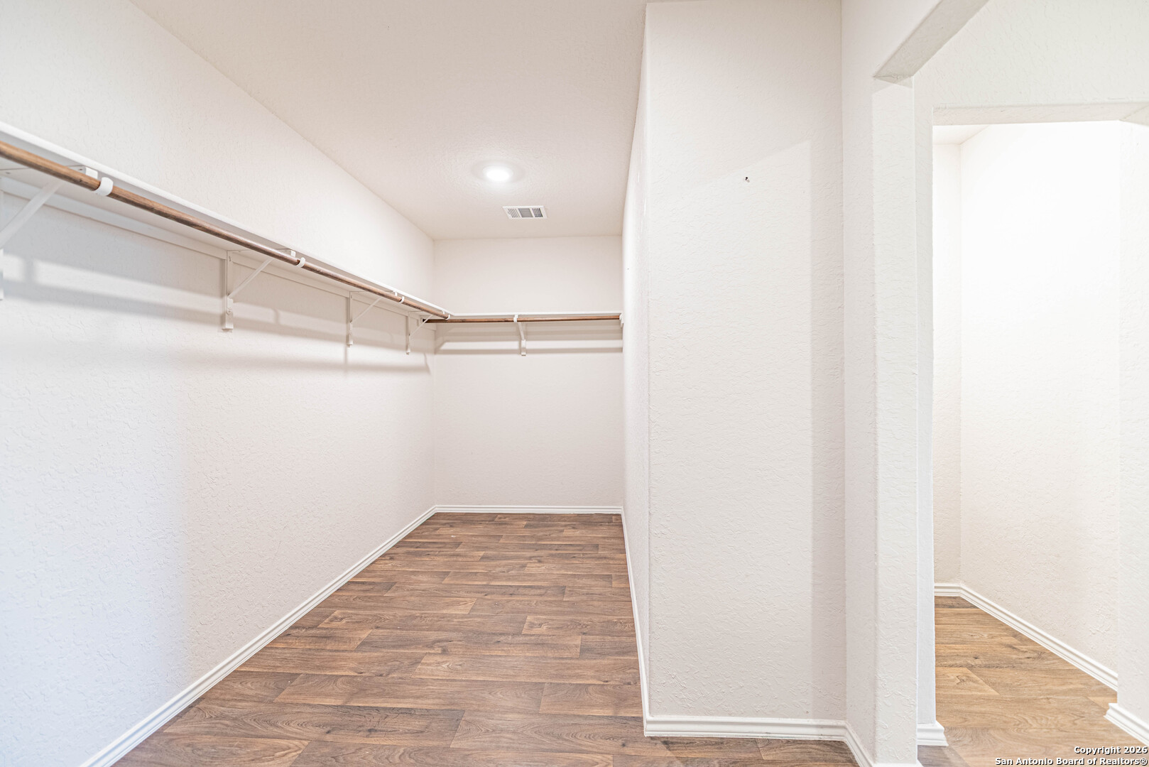 property viewer photo 21
