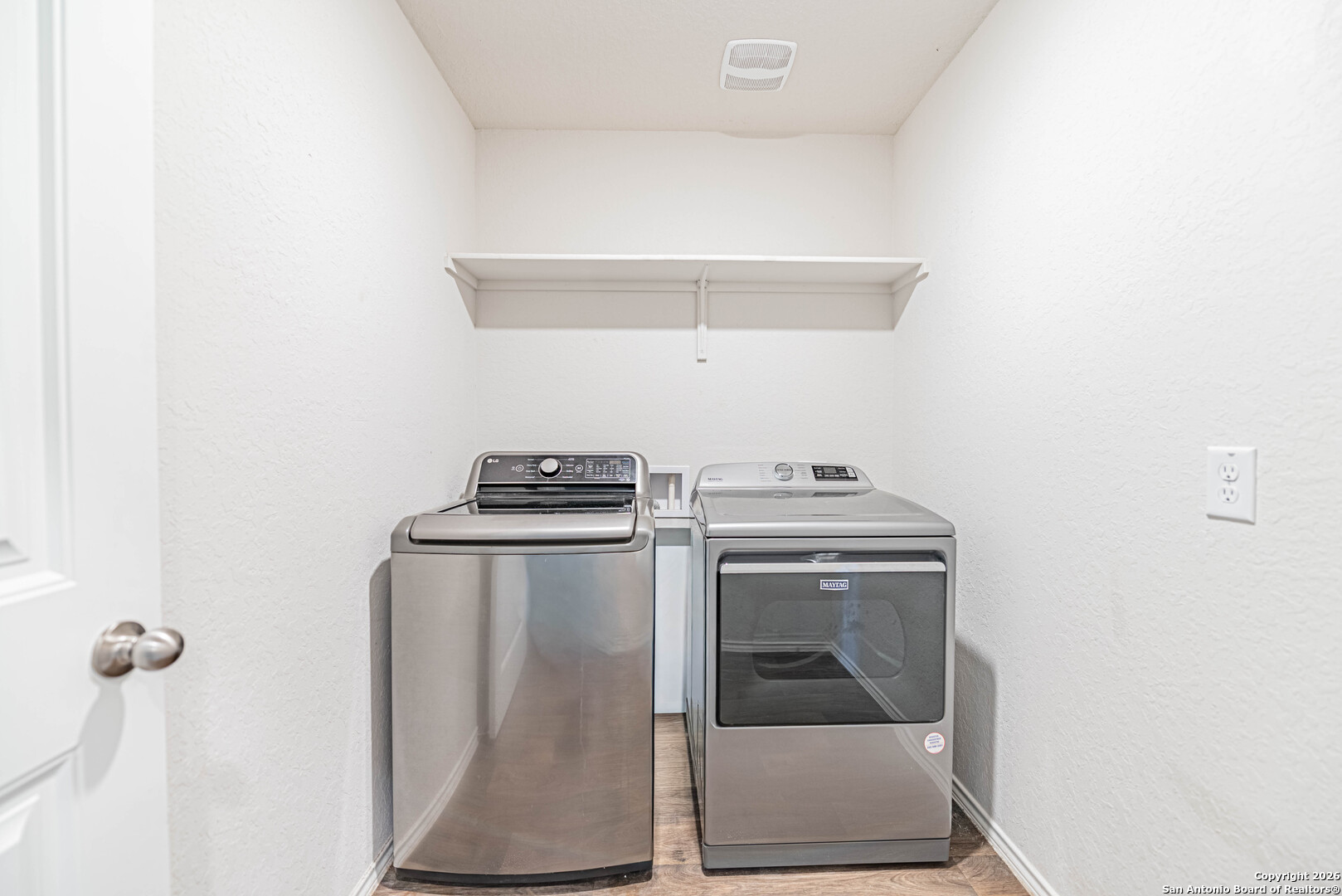property viewer photo 22