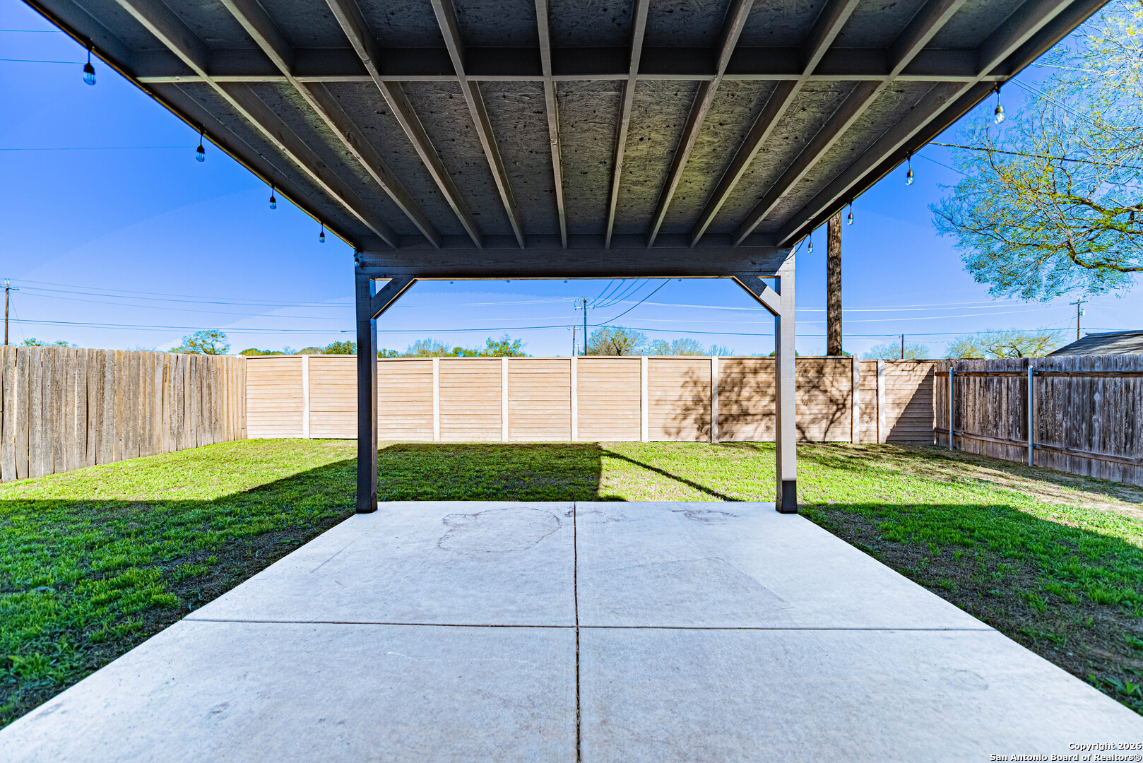 property viewer photo 23