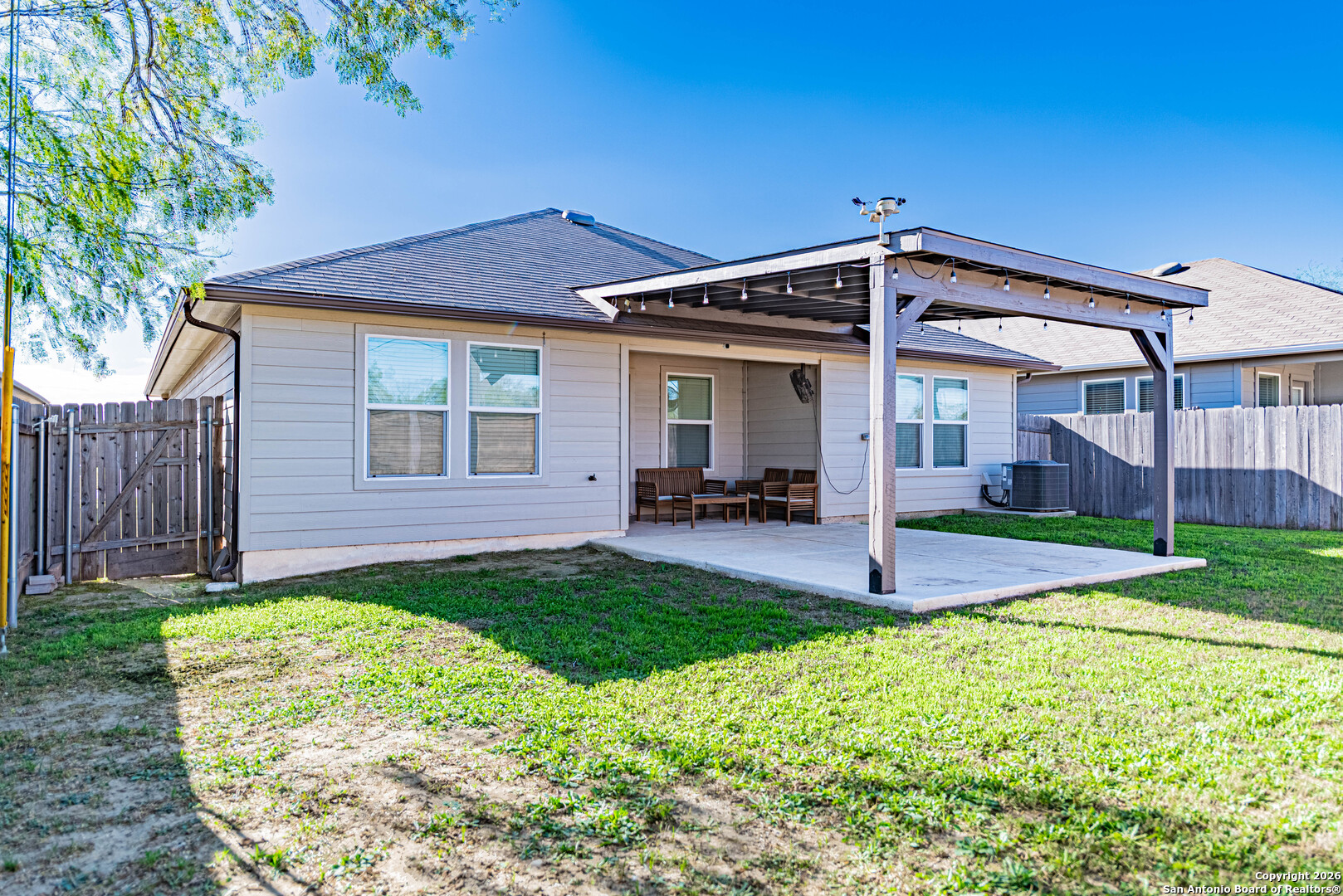 property viewer photo 24