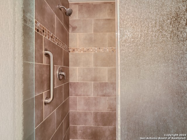property viewer photo 6