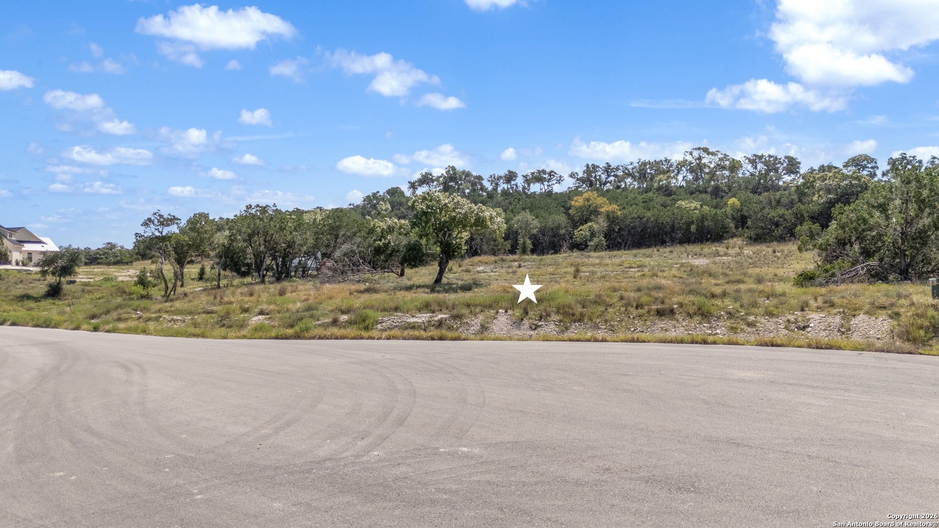 main property photo 16