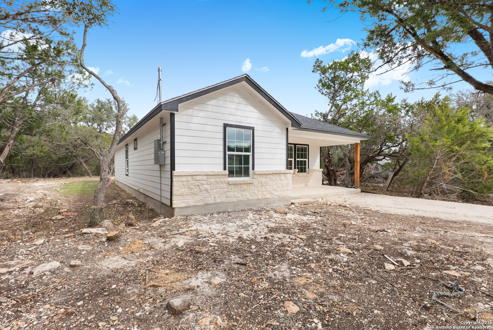 main property photo 7