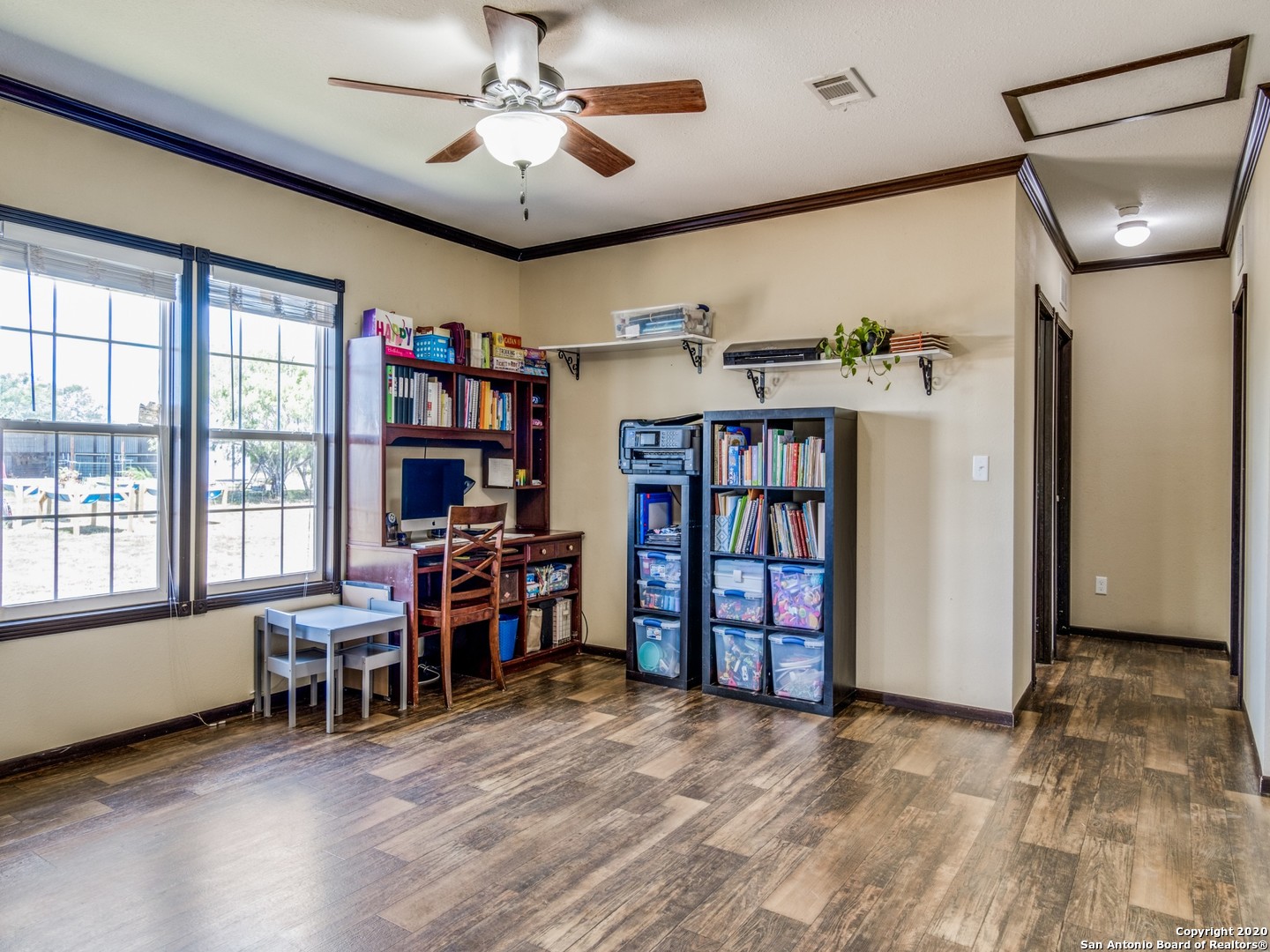 main property photo 11