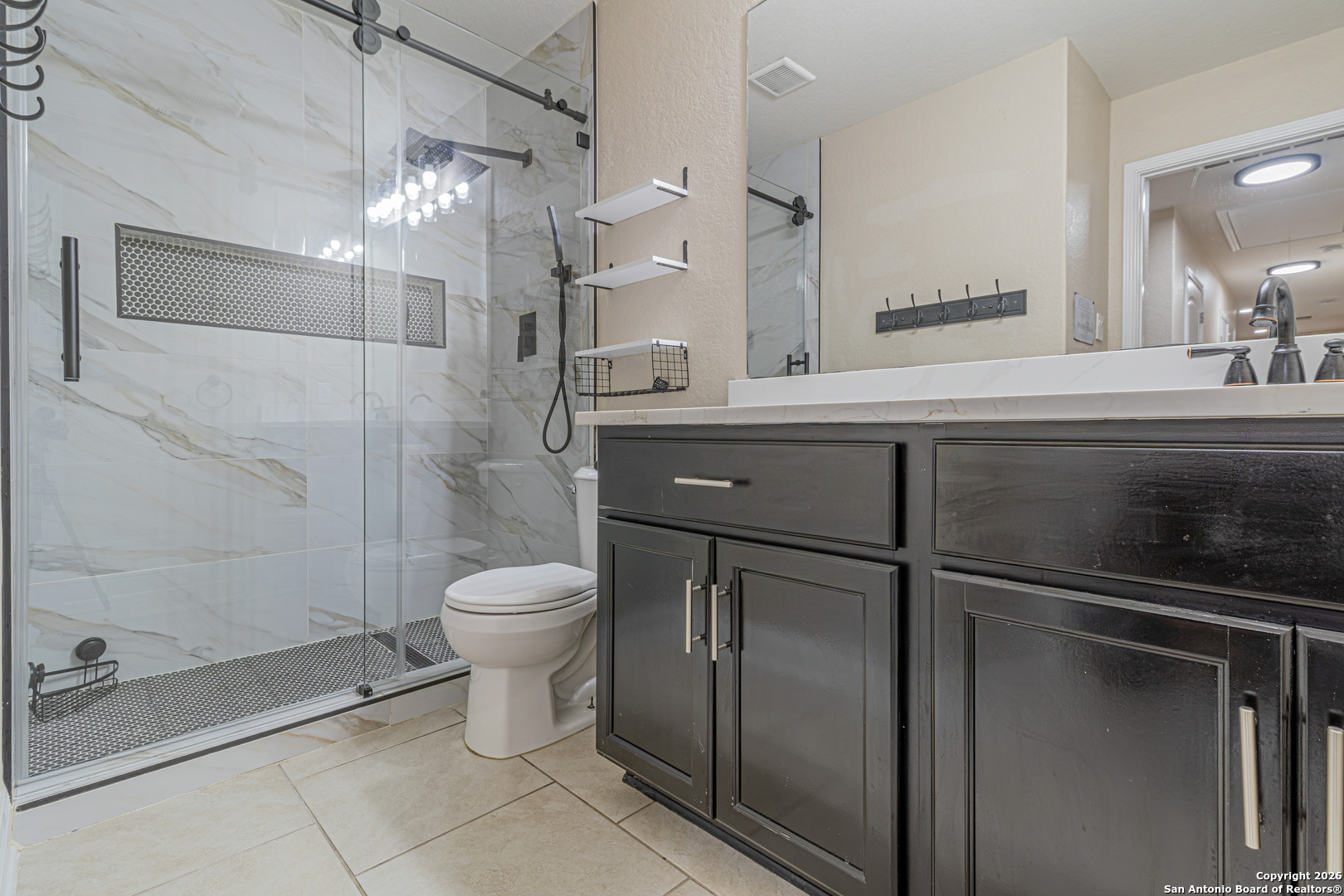 property viewer photo 18