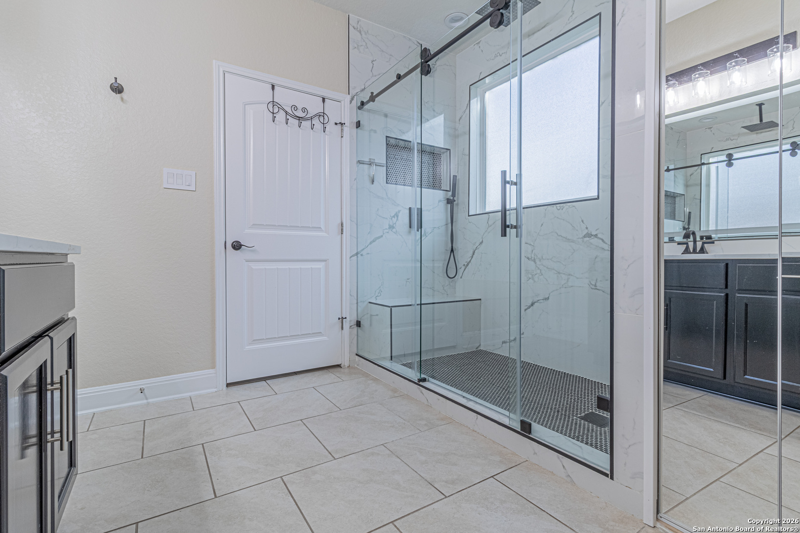 property viewer photo 9