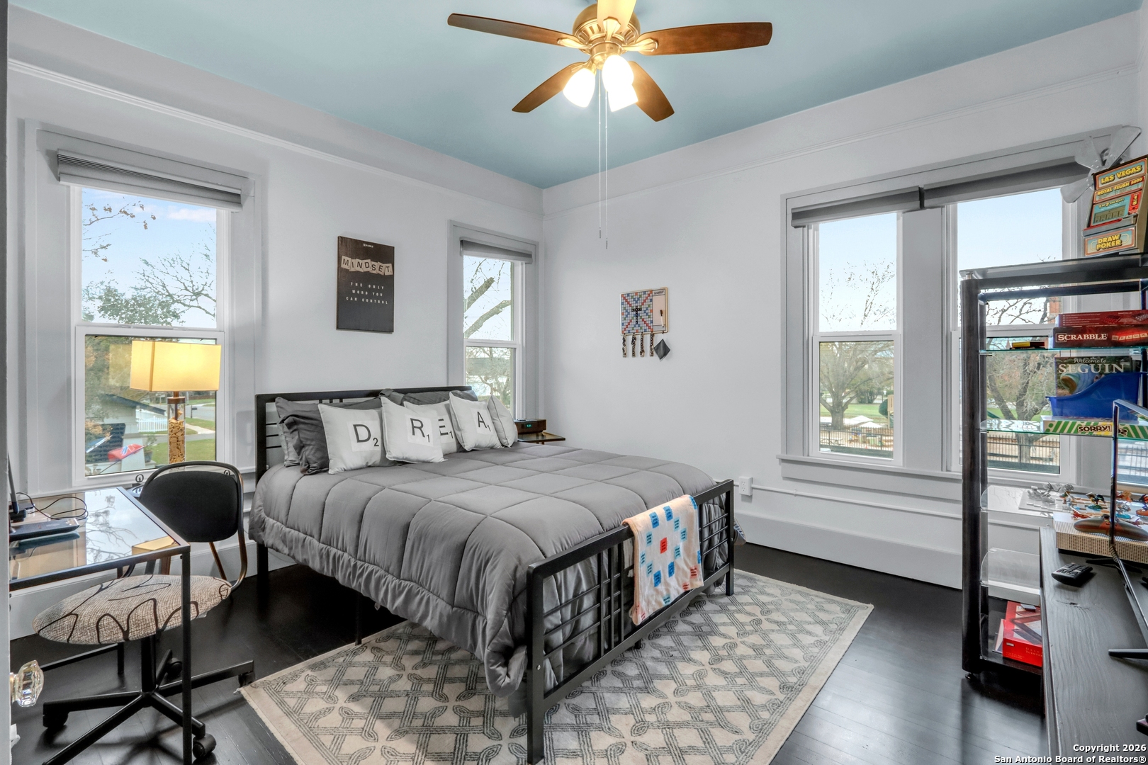 main property photo 29