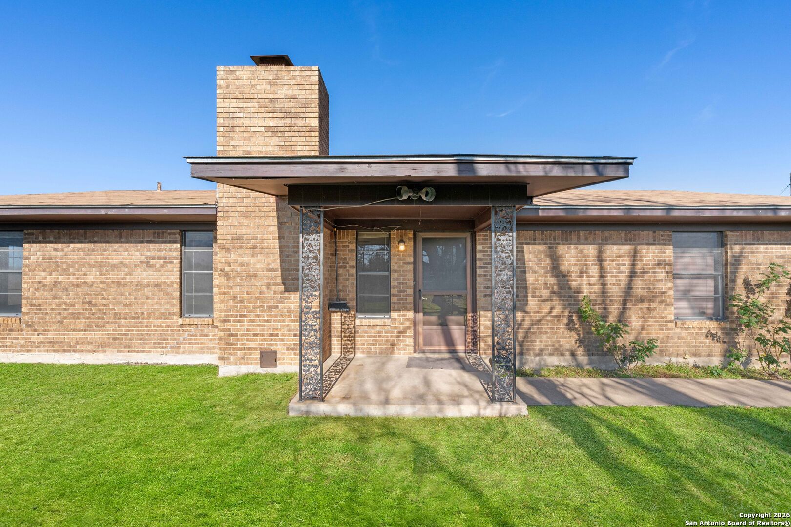main property photo 5