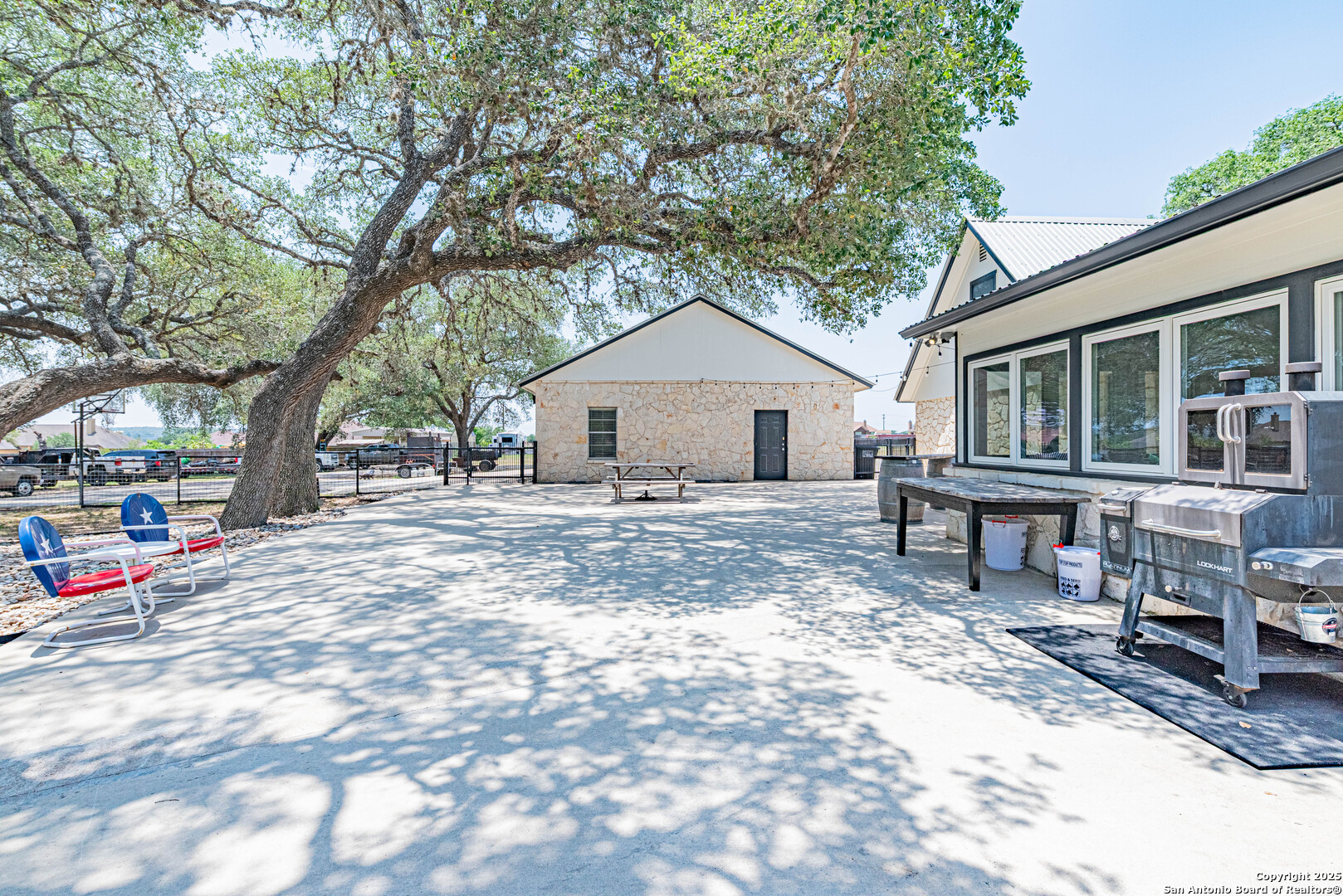 main property photo 45
